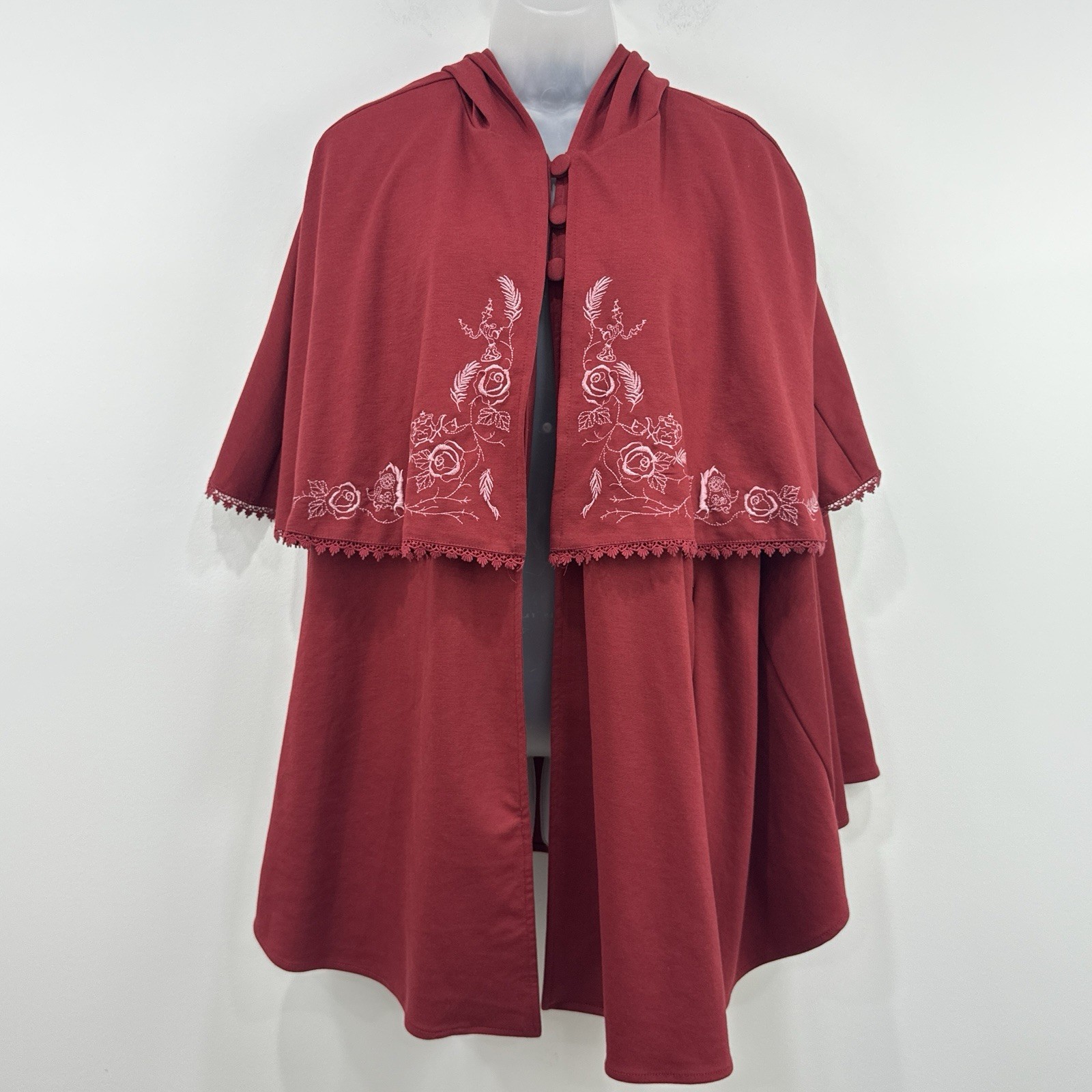 Torrid Disney Beauty & The Beast Belle Rose Embroidered Double Layer Cape 2X/3X Torrid Disney Beauty & The Beast Belle Rose Embroidered Double Layer Cape 2X/3X