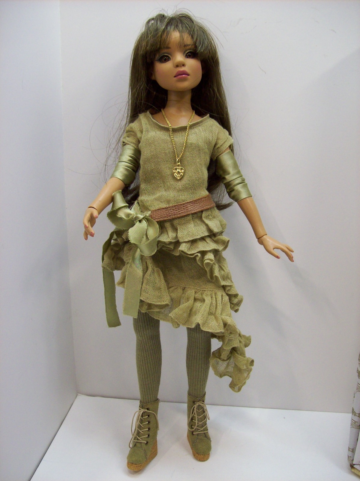 LIZETTE - Ellowyne Wilde Imagination Tonner Doll -IN Olive Drab Outfit