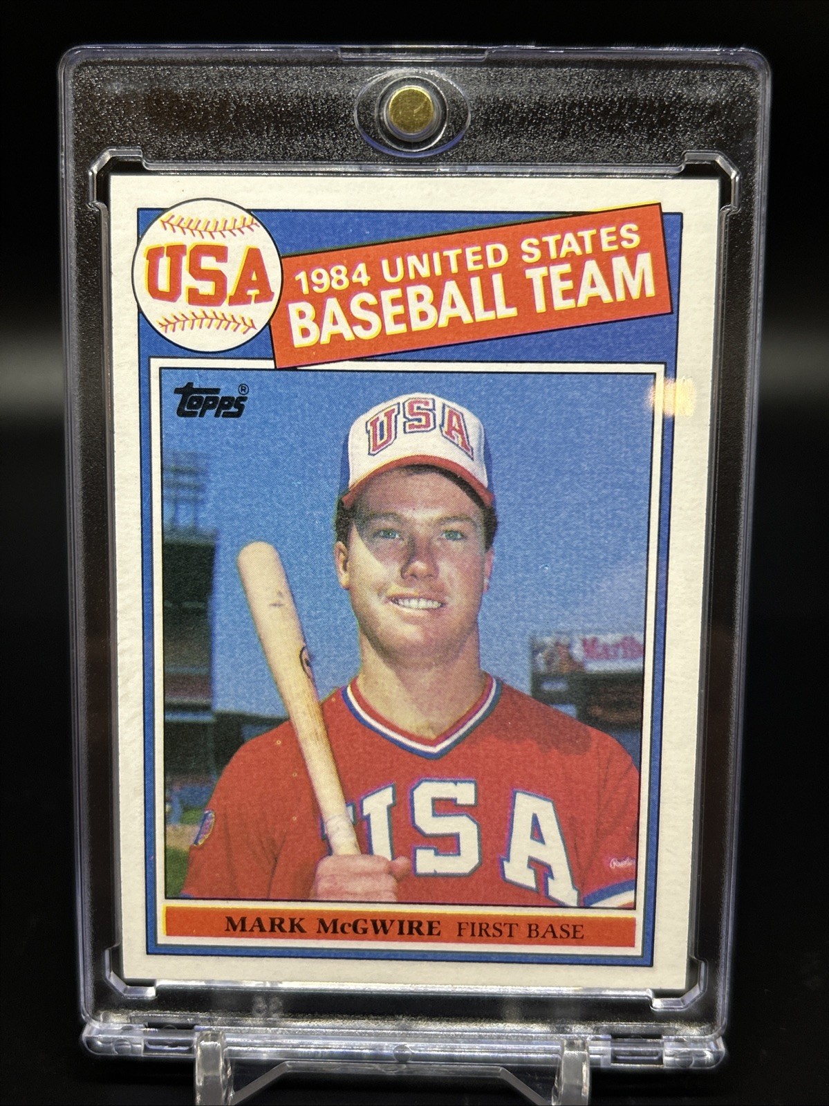 Mark McGwire 1985 Topps - (RC) Rookie Card Investment Baseball Card Sharp Mark McGwire 1985 Topps - (RC) Rookie Card Investment Baseball Card Sharp