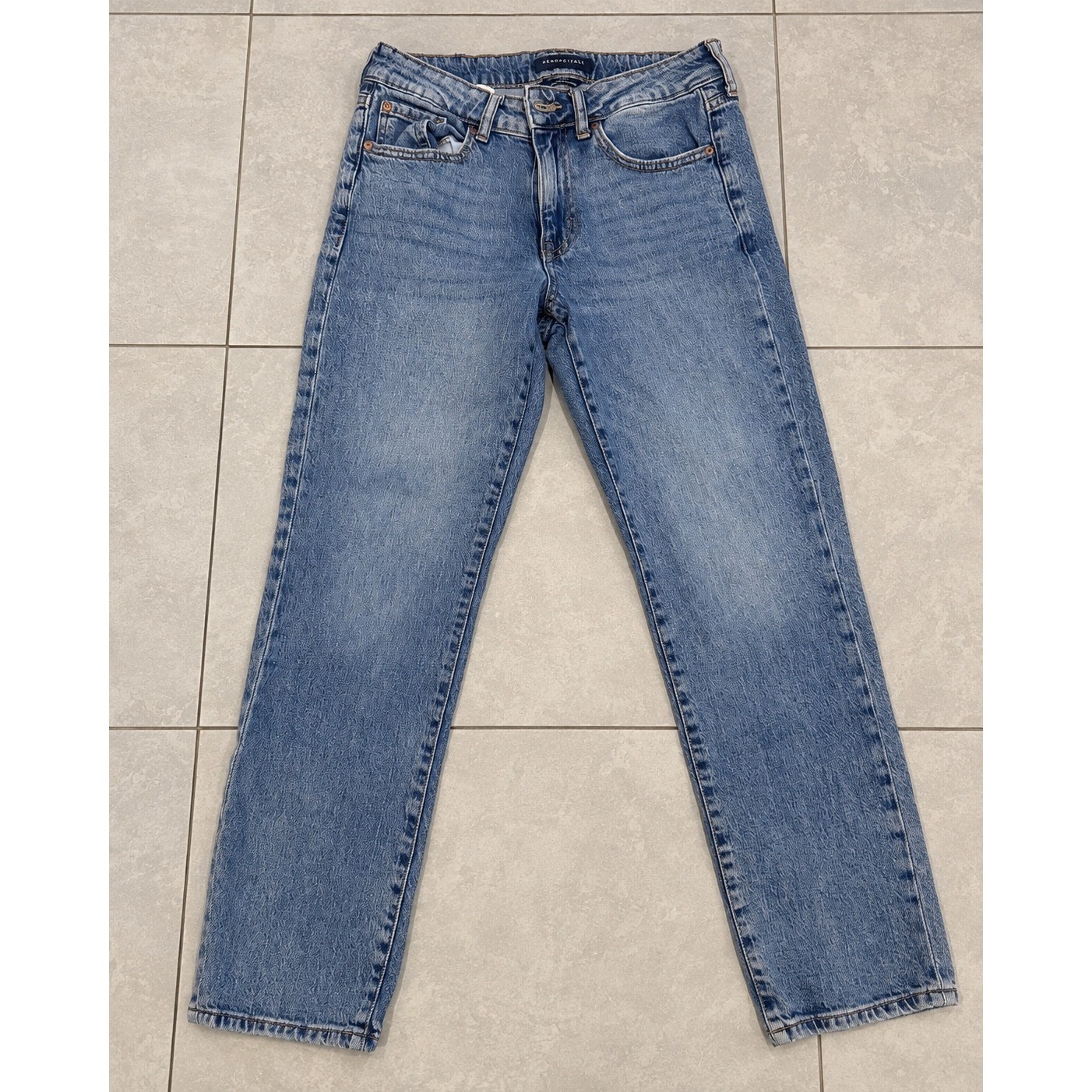 Aeropostale Mid Rise Ankle Straight Jeans Medium Wash Blue Denim Size 6 Reg