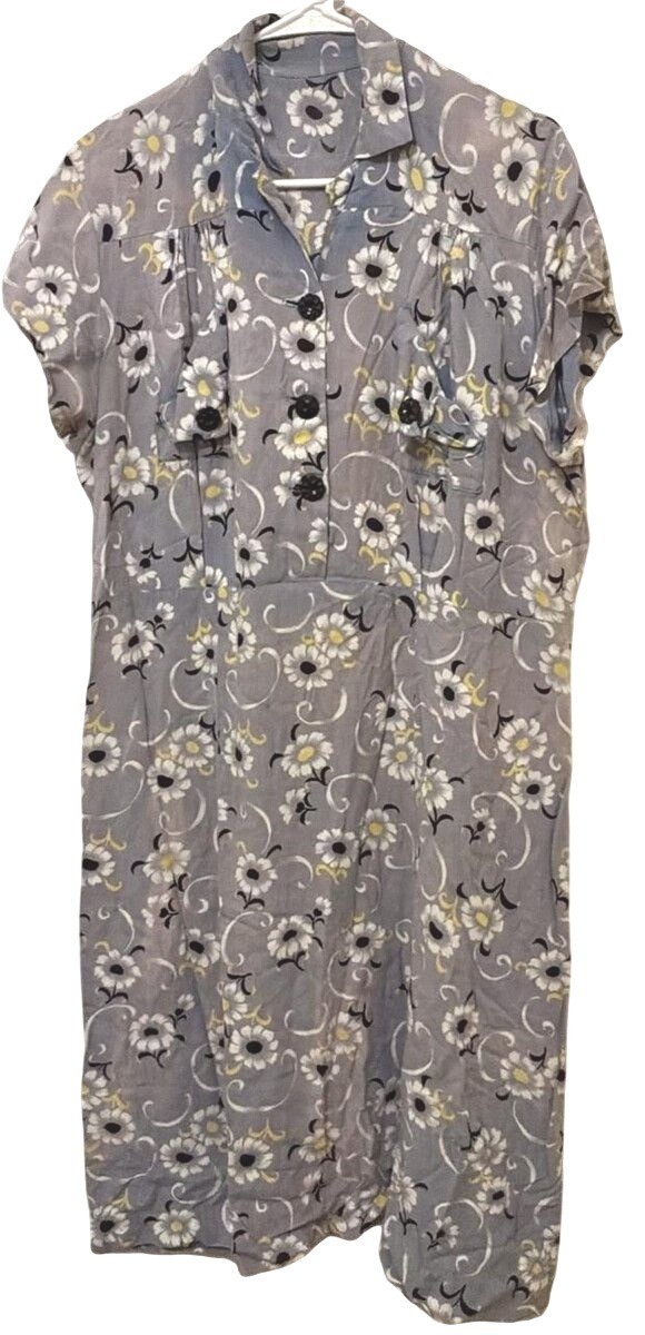 Vintage 1940s Gray Daisy Floral Cotton Day Dress 