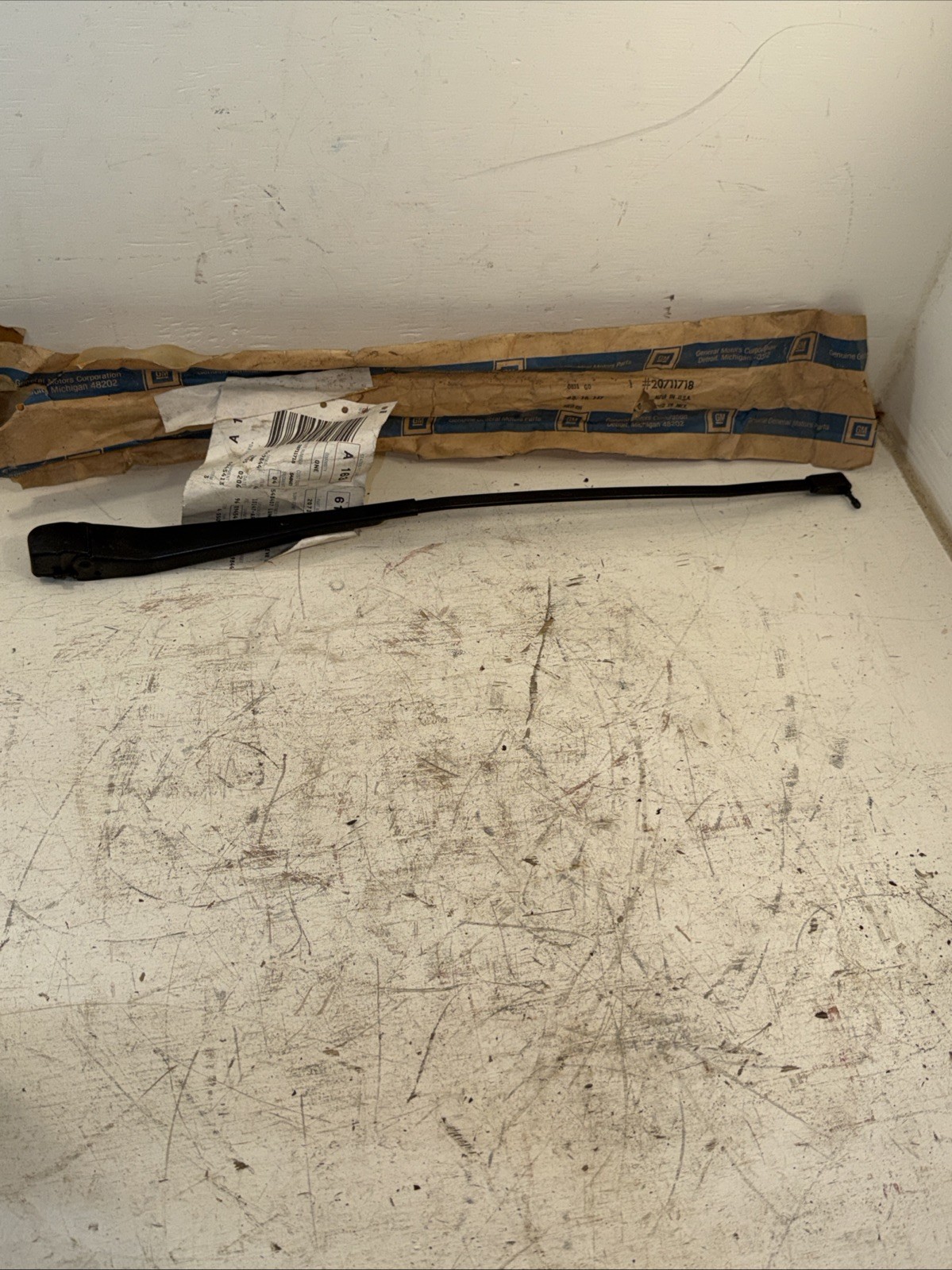 NOS New OEM GM 20711718 RH Windshield Wiper Arm 1985-91 Grand Am 86-91 Skylark NOS New OEM GM 20711718 RH Windshield Wiper Arm 1985-91 Grand Am 86-91 Skylark