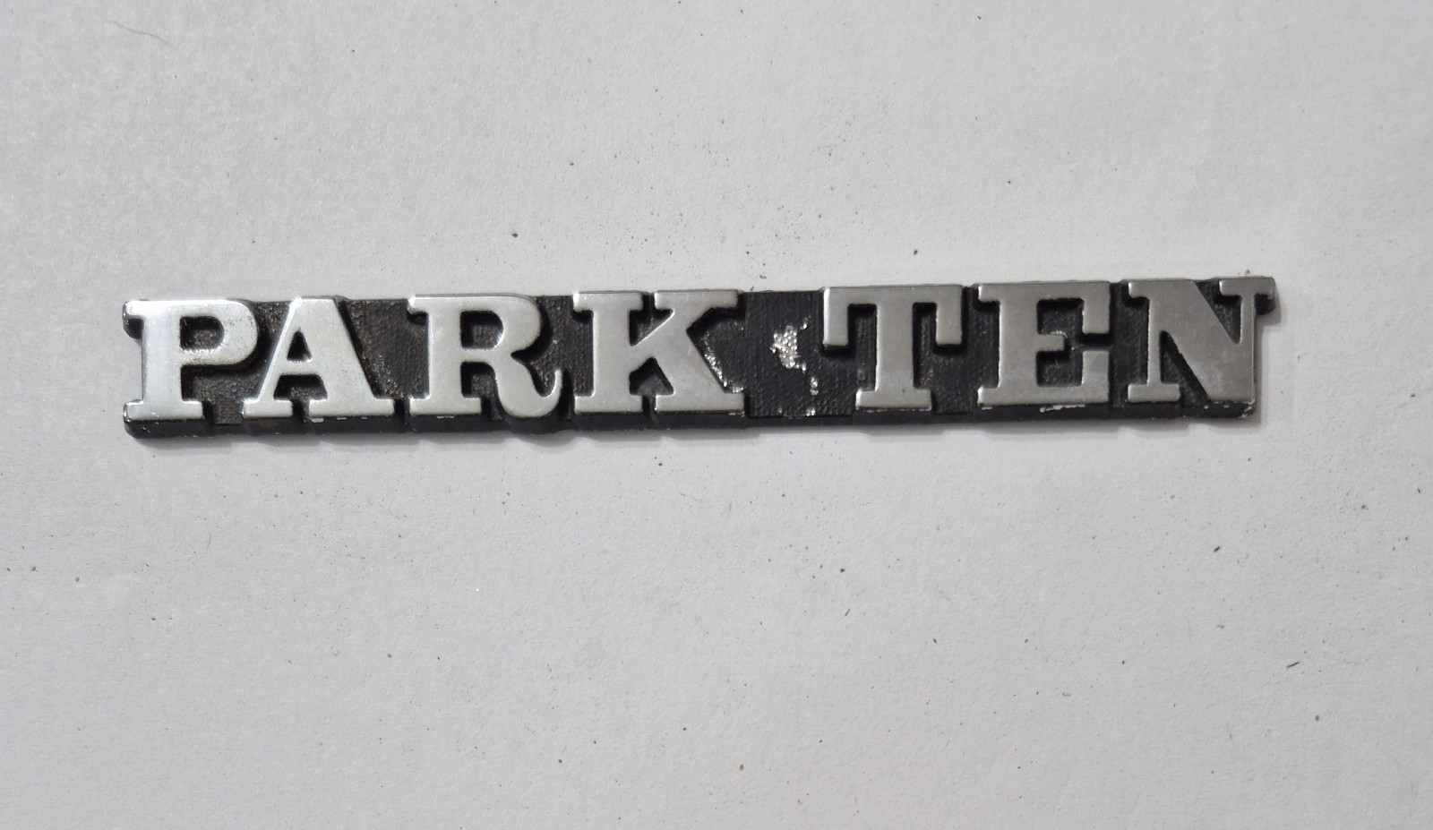 VTG Park Ten Metal Dealer Badge Emblem Tag Nameplate Ship VTG Park Ten Metal Dealer Badge Emblem Tag Nameplate Ship
