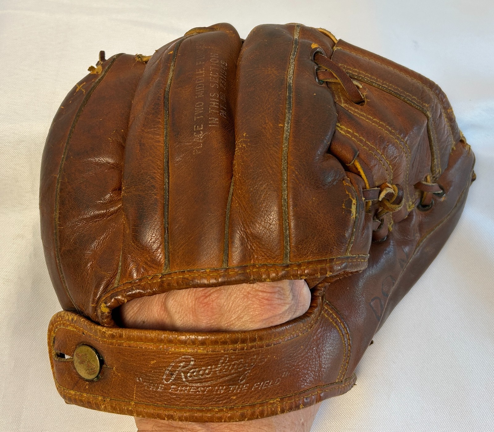 Vtg 1950s Rawlings PM16 Eddie Mathews Playmaker 3-Finger Baseball Glove EXC COND Vtg 1950s Rawlings PM16 Eddie Mathews Playmaker 3-Finger Baseball Glove EXC COND