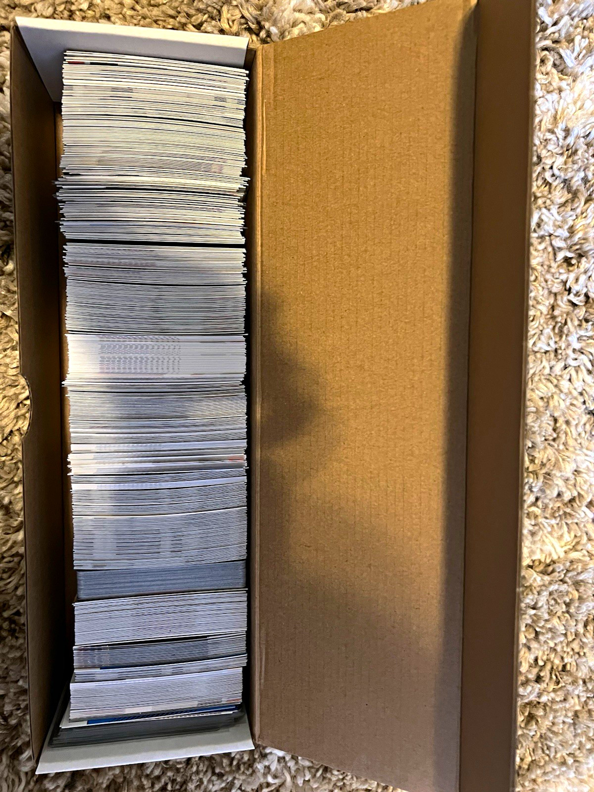 Large Lot Sports Trading Cards Multiple Cards Mixed Assortment in Box 800+ Large Lot Sports Trading Cards Multiple Cards Mixed Assortment in Box 800+