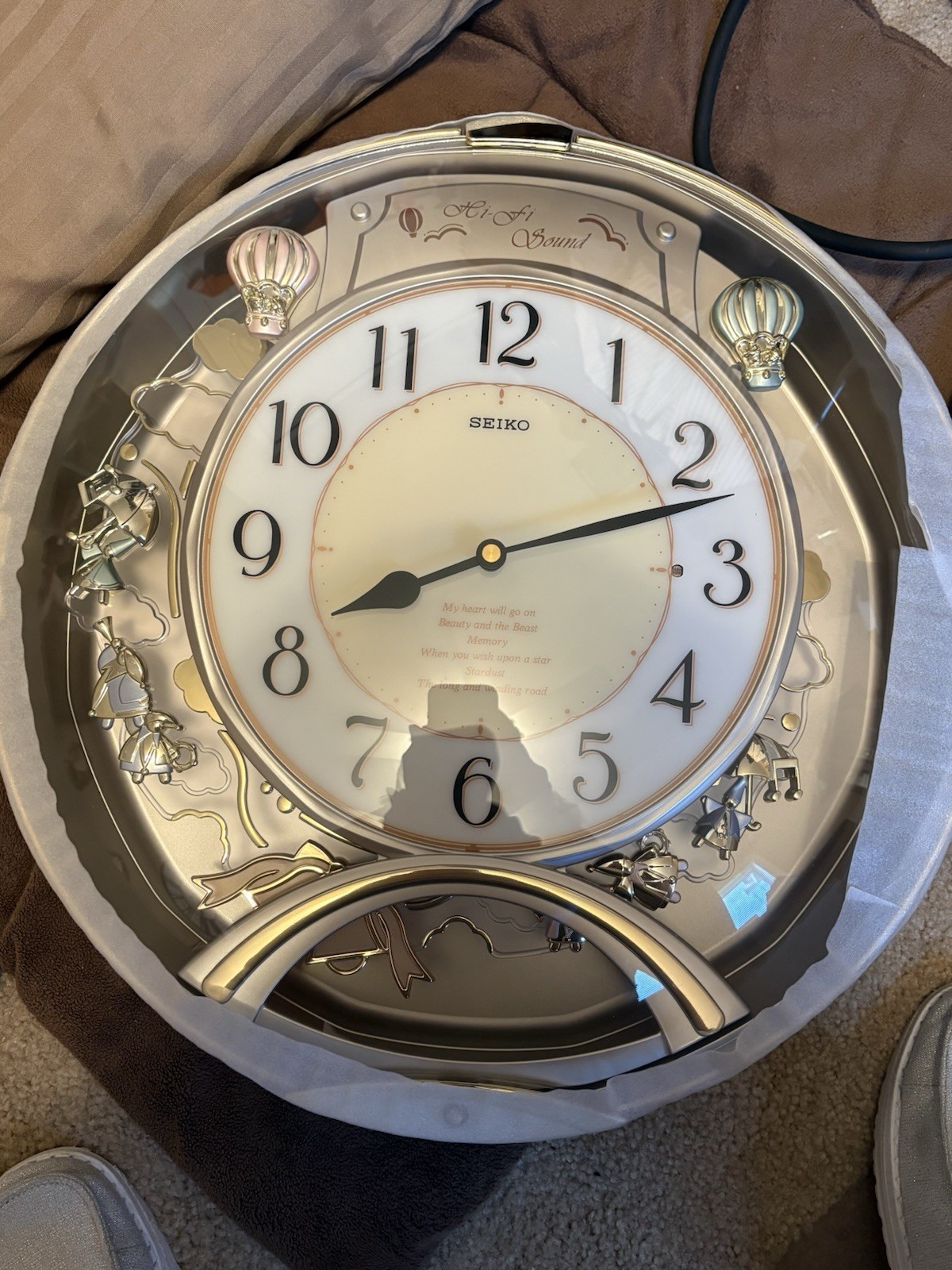 Seiko Melodies in Motion Wall Clock SEVERAL Melodies. When U Wish Upon A Star Seiko Melodies in Motion Wall Clock SEVERAL Melodies. When U Wish Upon A Star