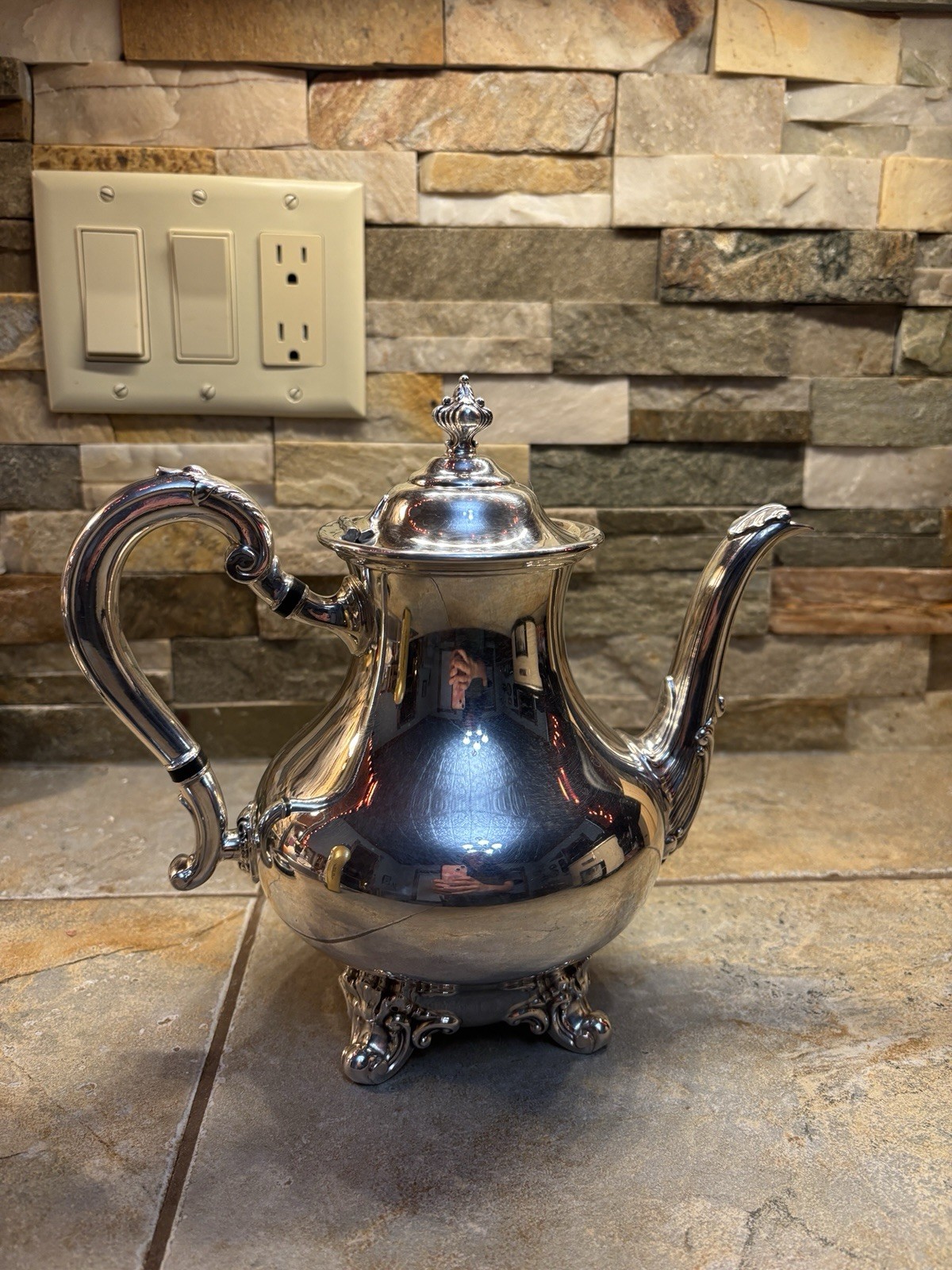 Reed & Barton Regent Silverplate Victorian Style Coffee Pot 48 oz #5600