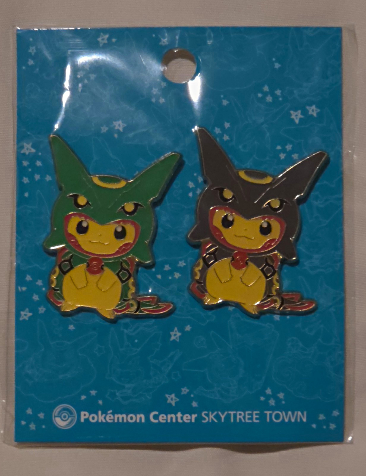 Pokémon Center Skytree Town Pikachu Rayquaza Poncho 2-Pin Set Authentic