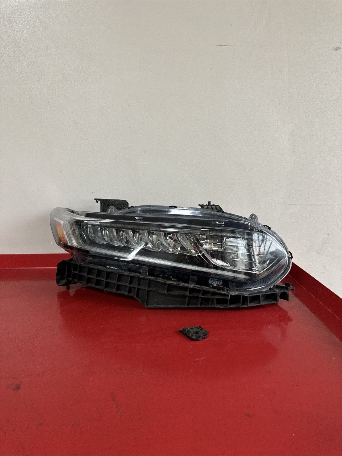 2018-2021 Honda Accord Right RH Passenger Headlight OEM Stanley W3367