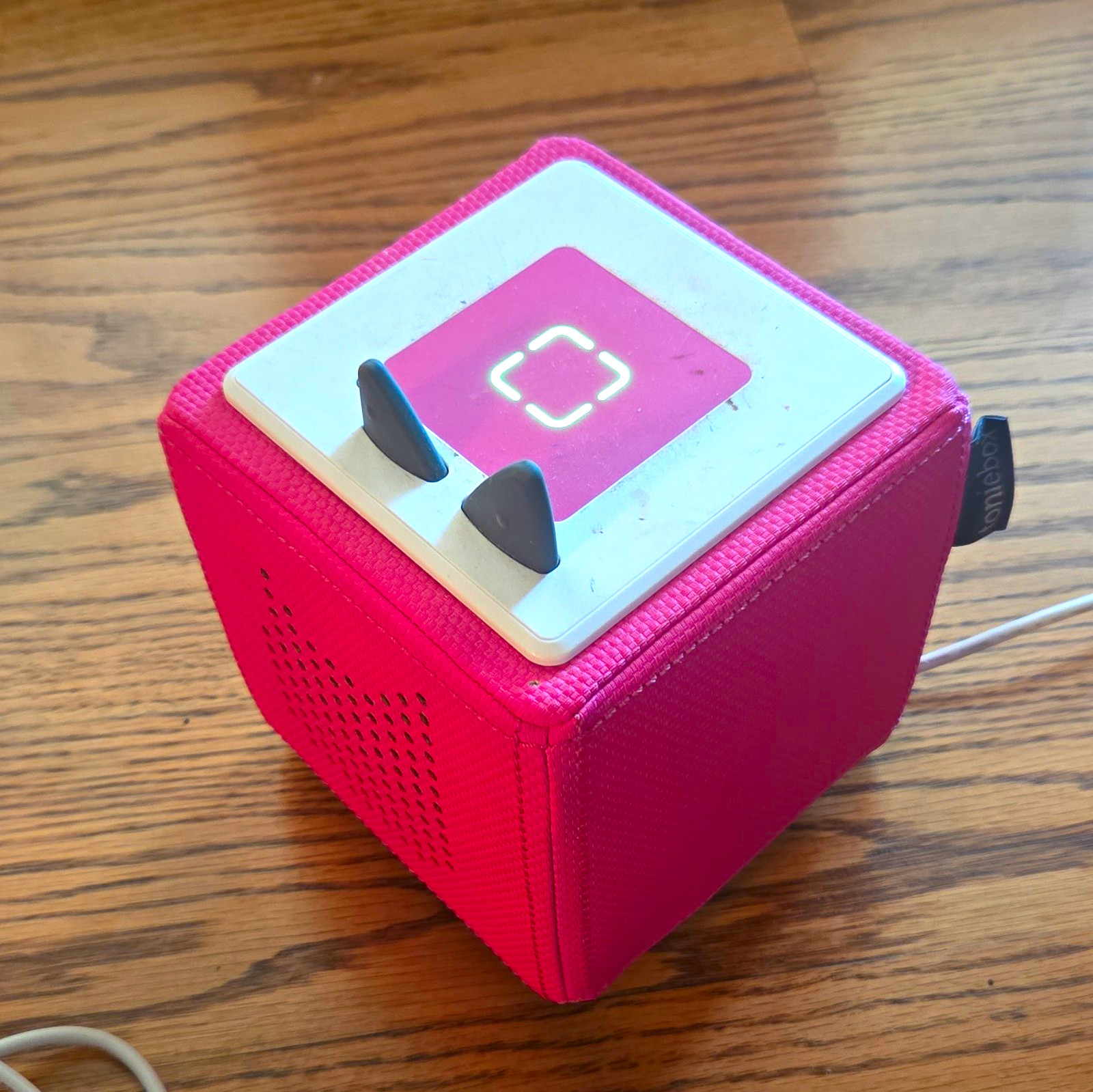 tonies Toniebox Pink Audio Player with Charger/Power Adapter *read description*