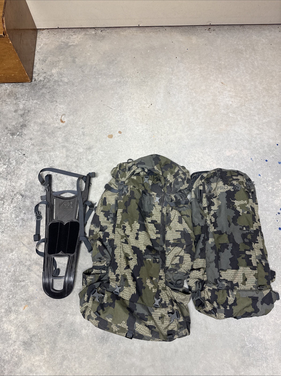 Kuiu Pro 6000 And Pro 2300 Bags Only And Frame..Verdi Camo..