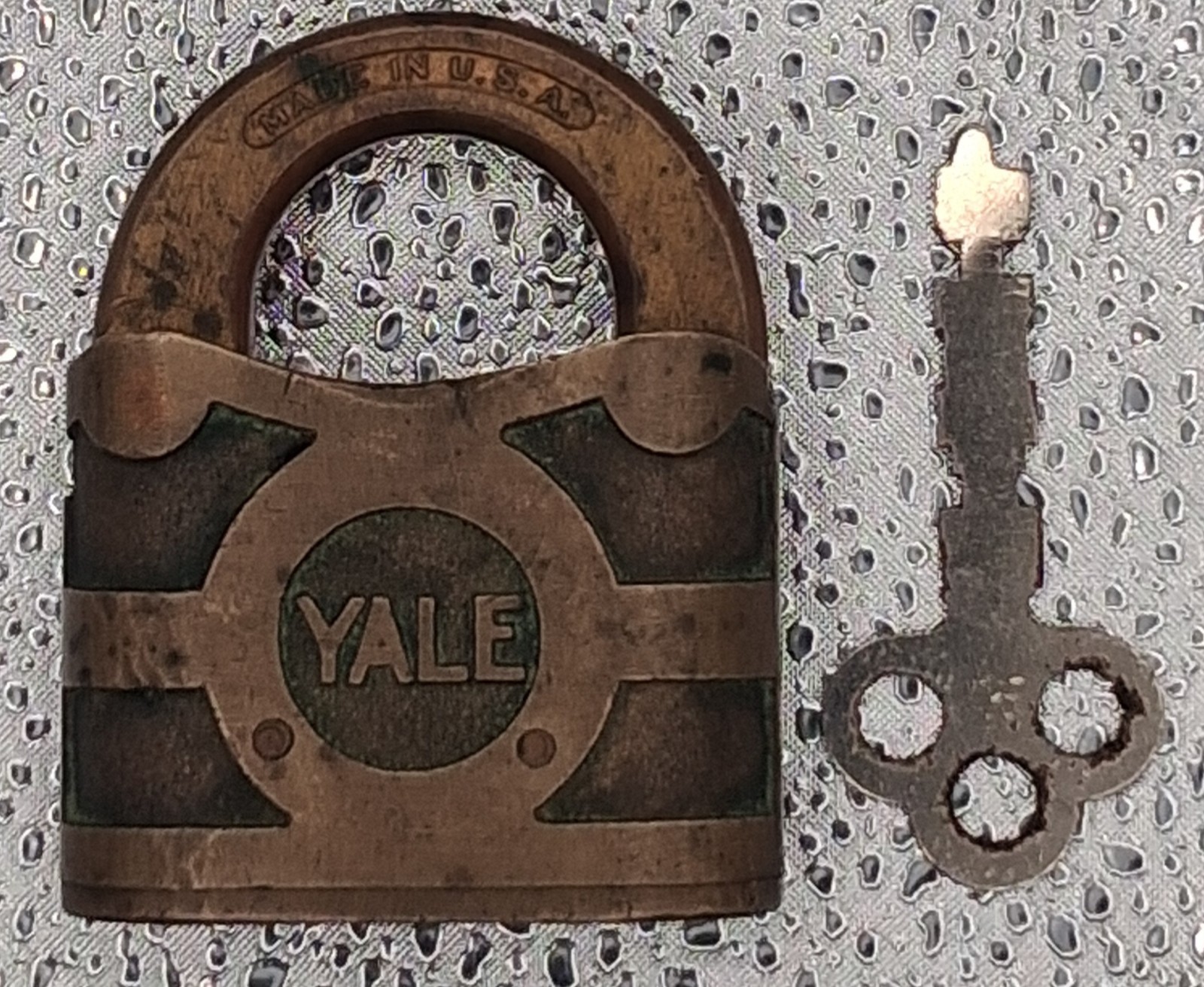 Antique c1910s Yale & Towne Brass Warded Padlock Lock w/ Key Made in USA