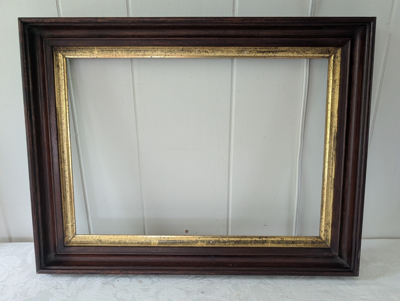 Gorgeous Antique Victorian Walnut w Gold Gilt Liner Painting Frame Fits 11x15 In