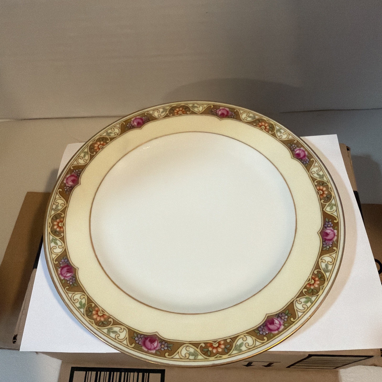 Royal Epiag Nouveau Style #6577 Dessert Plates 8\