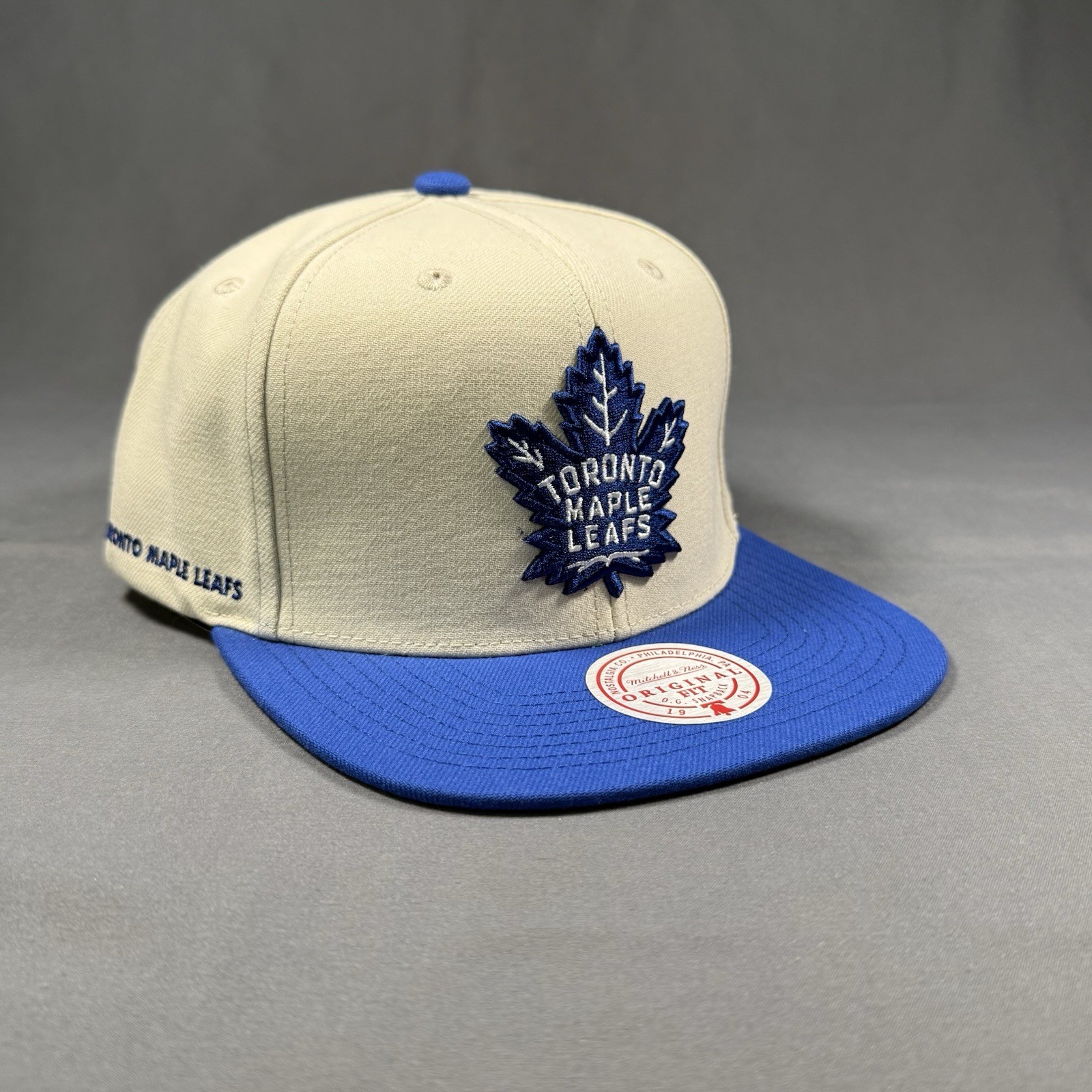 Toronto Maple Leafs Mitchell & Ness Vintage Off White Snapback Hat – Cream/Blue