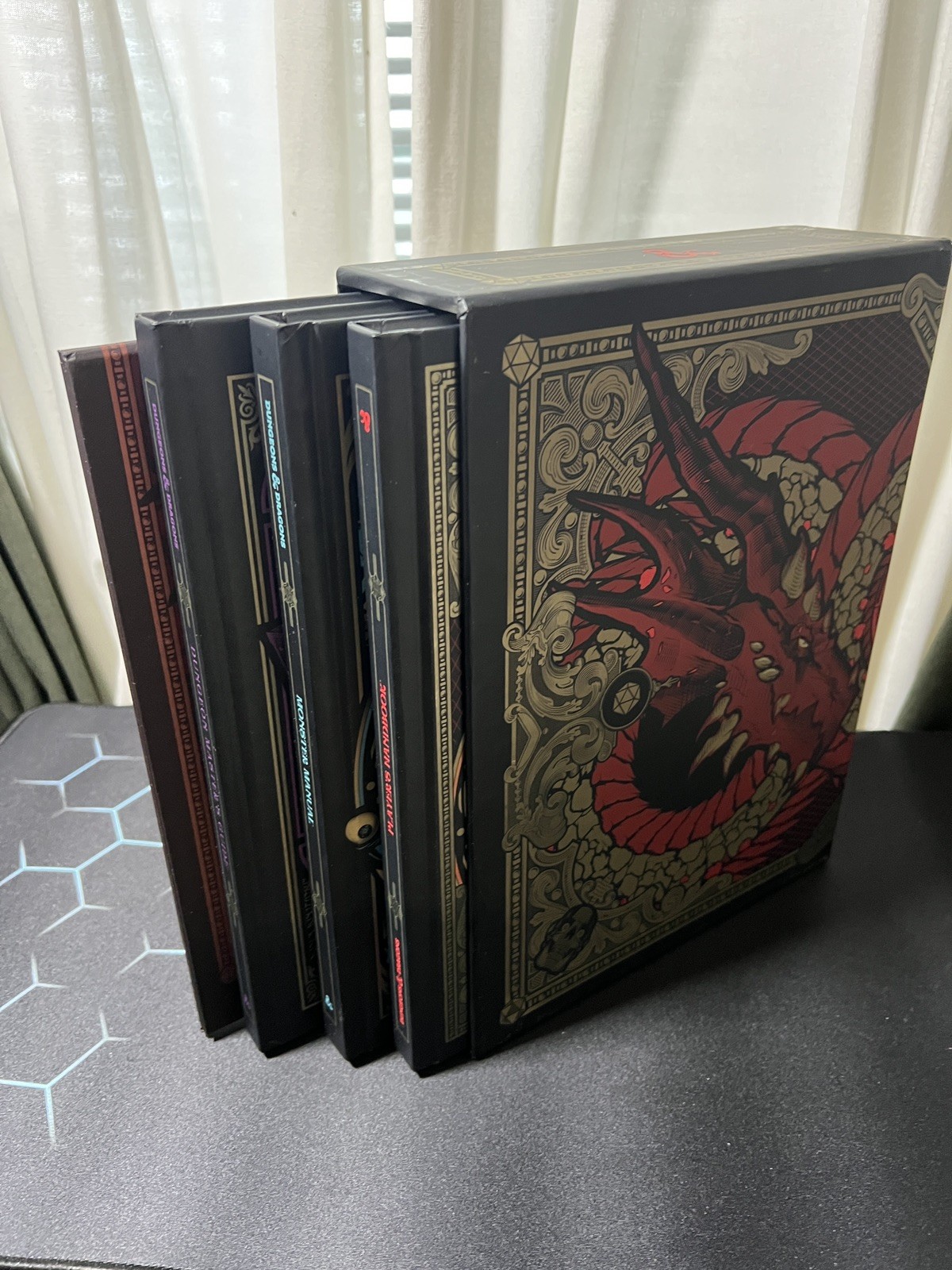 5E Core Rulebook Gift Set | Alternate Cover | Dungeons and Dragons DND D&D