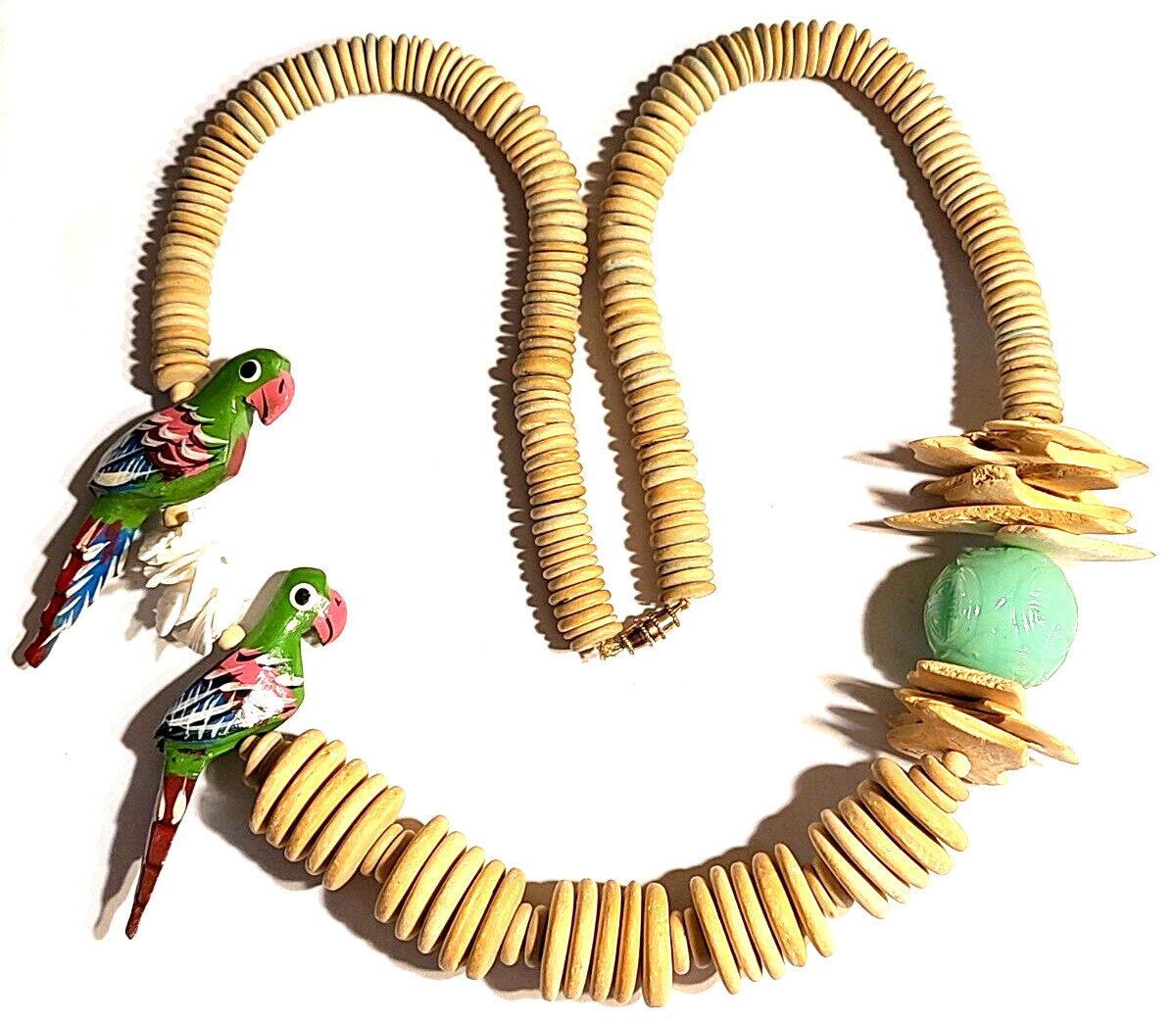 VINTAGE CARVED WOOD PARROTS BIRDS NECKLACE