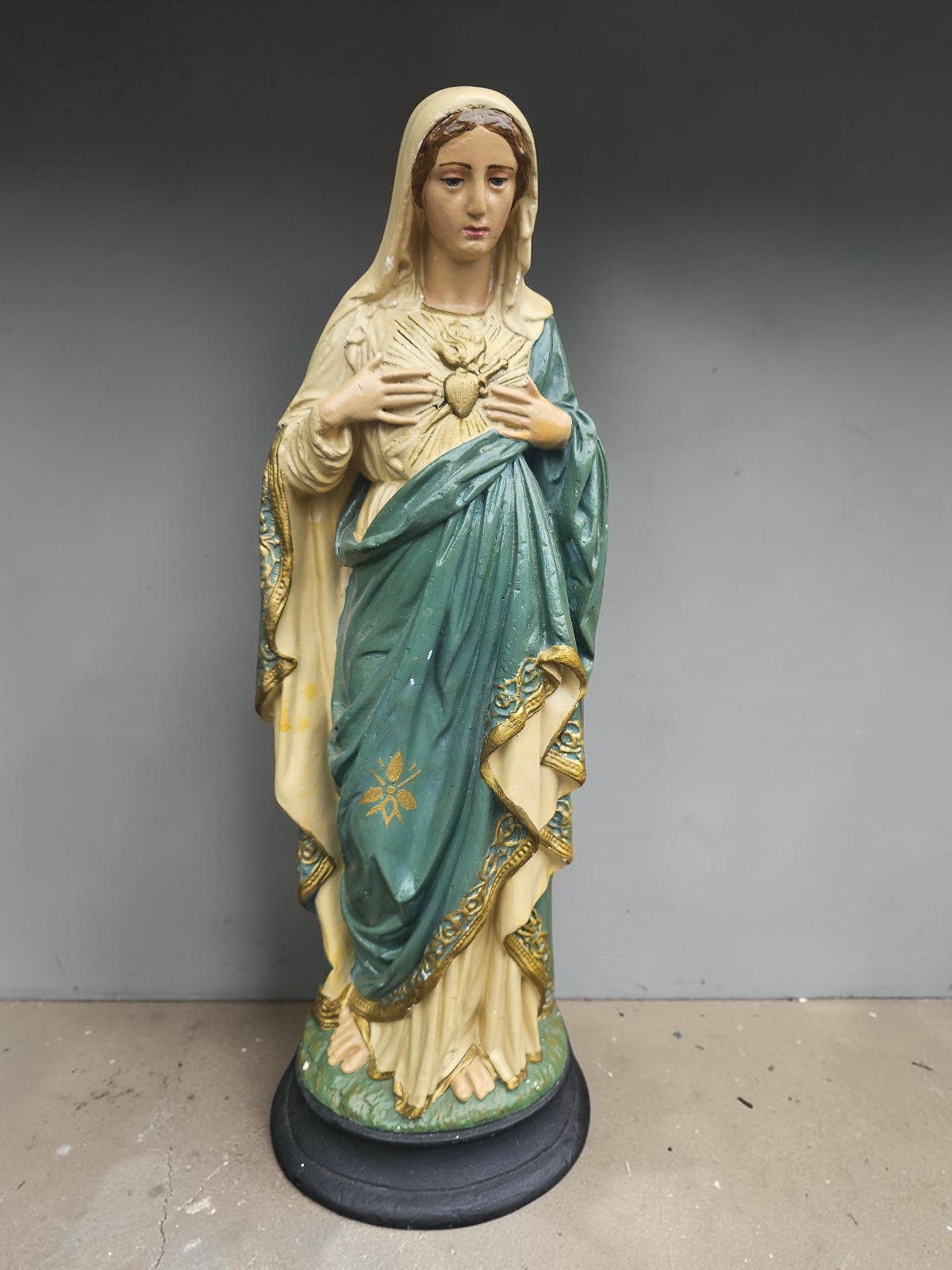 Antique Immaculate Heart of Mary Statue Plaster Religious Virgin Madonna Antique Immaculate Heart of Mary Statue Plaster Religious Virgin Madonna