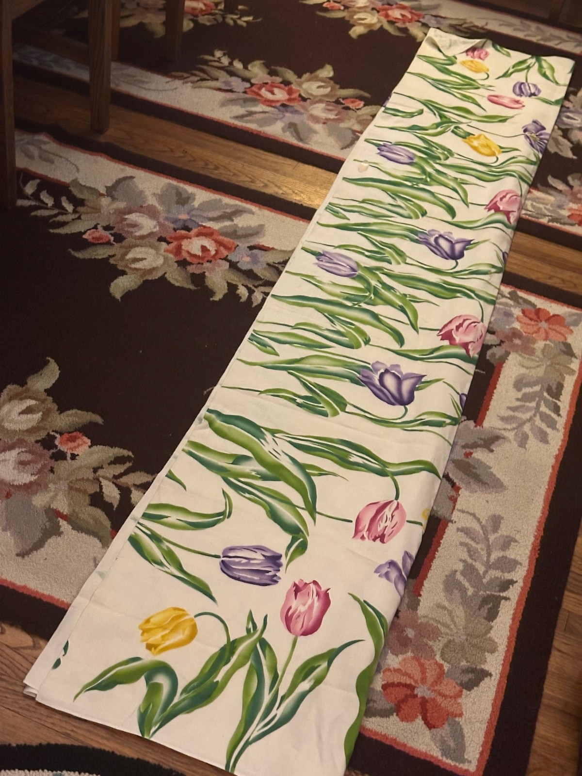 Vintage German Linen Printed Tablecloth and 8 Napkins Tulips 62 Vintage German Linen Printed Tablecloth and 8 Napkins Tulips 62