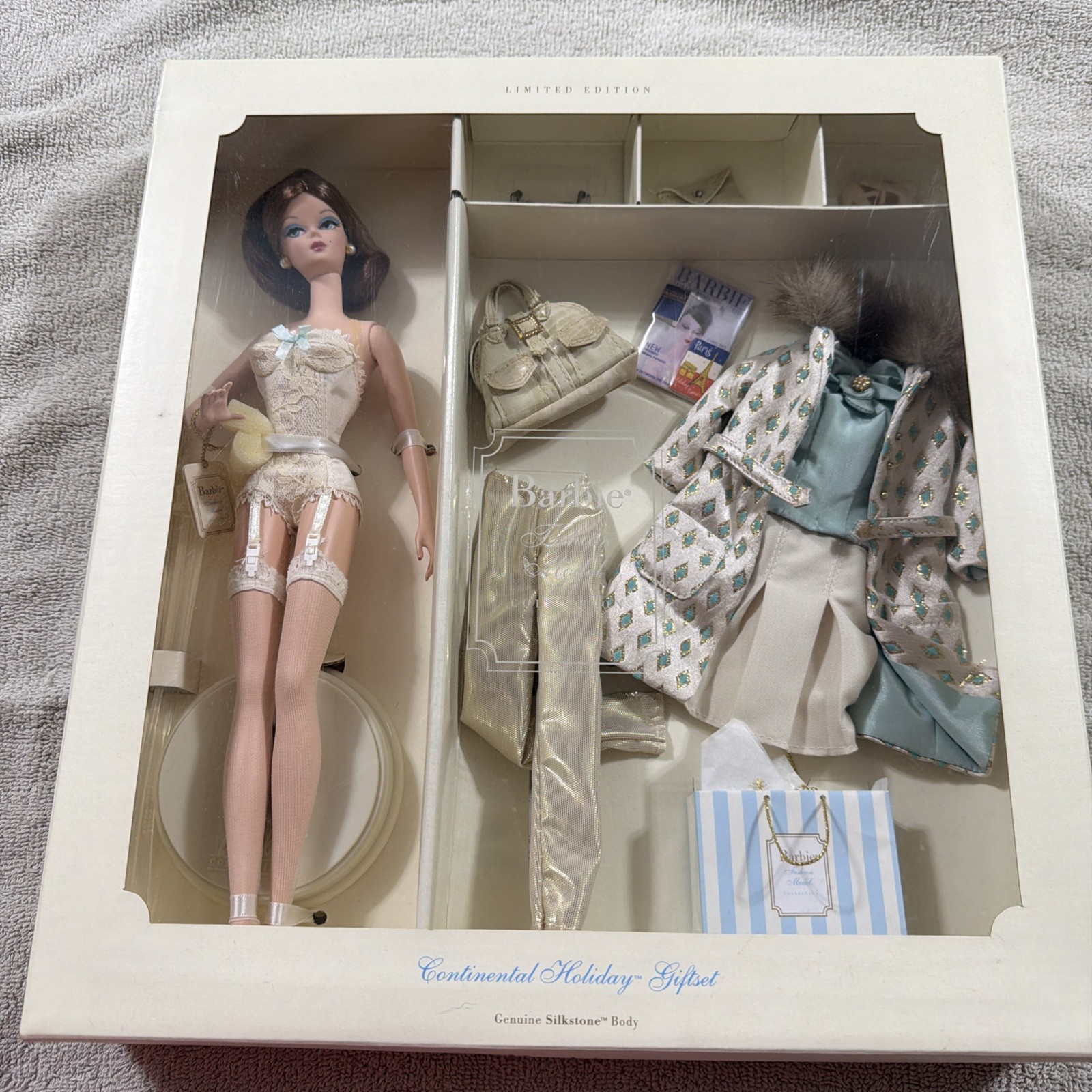 Silkstone Continental Holiday Giftset Mattel 55497 Aqua & Golden Brocade MINTY