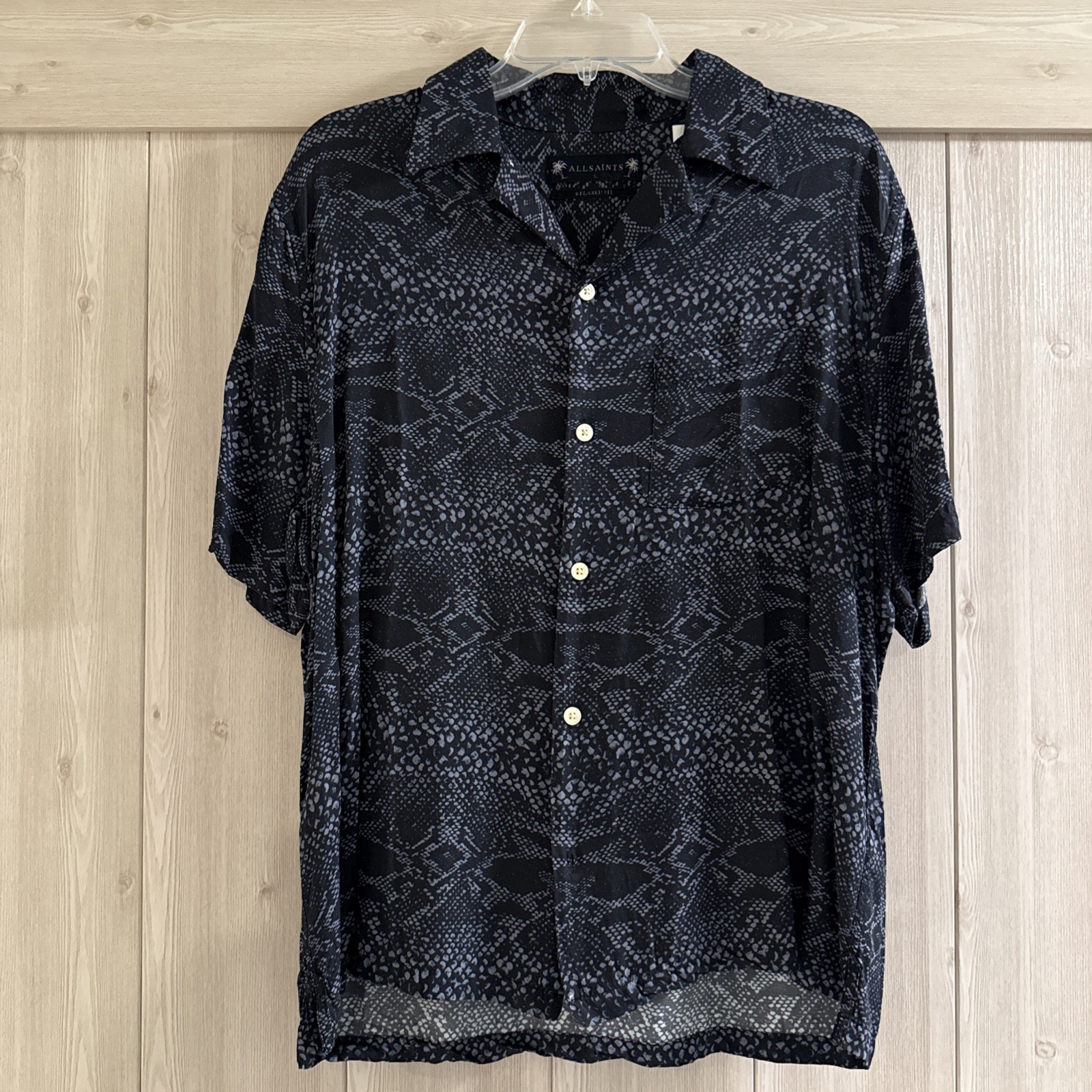 All Saints Men\'s Blocko Snakeskin Relaxed Short Sleeve Shirt LARGE NEW $199