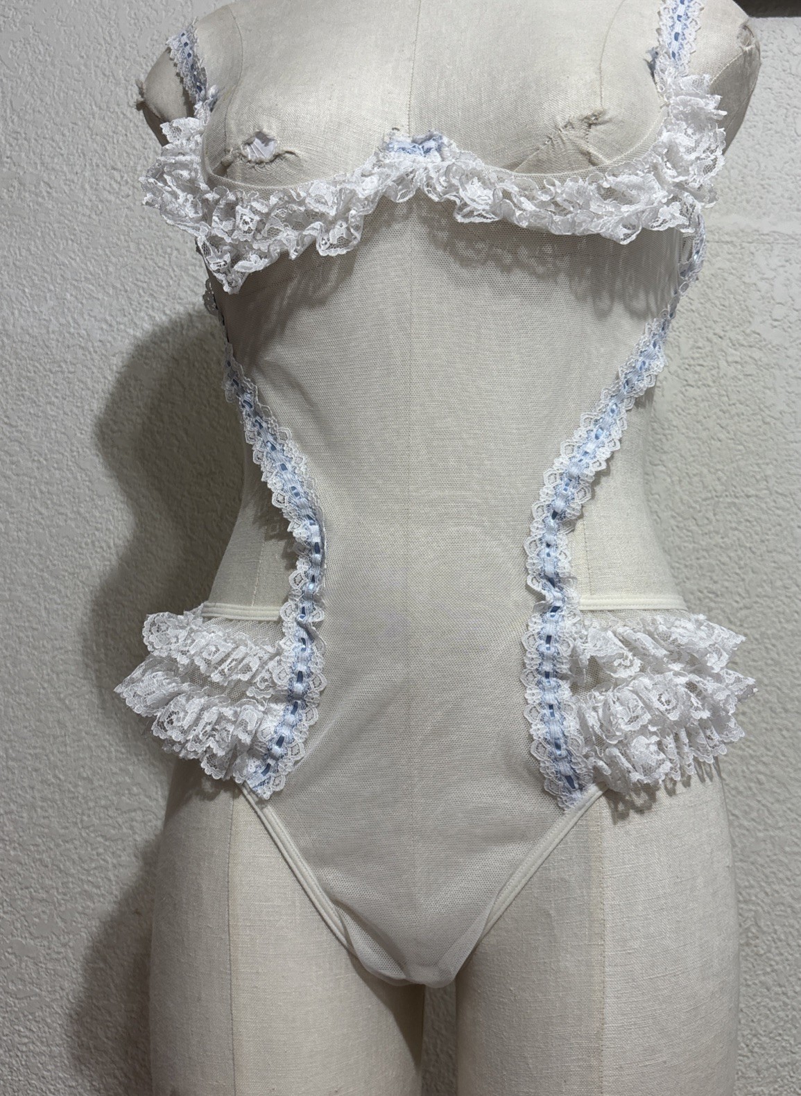 Vintage Fredericks Of Hollywood style lace teddy bodysuit with ruffles #80921 Vintage Fredericks Of Hollywood style lace teddy bodysuit with ruffles #80921