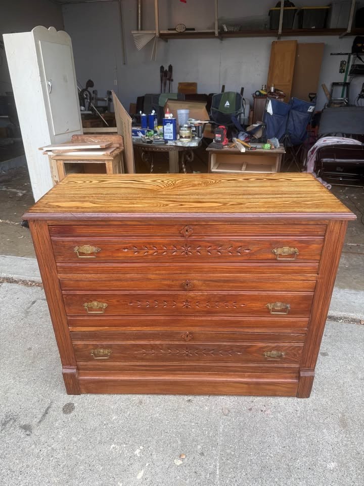 Antique Victorian Eastlake-Style 3-Drawer Chest / Dresser – Circa 1900