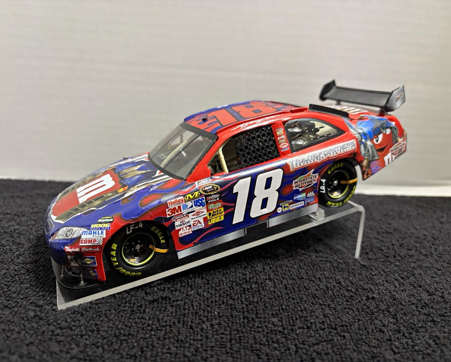 Custom Built (Fantasy) 2009 1/24 Kyle Busch “Transformers” NASCAR Diecast Car