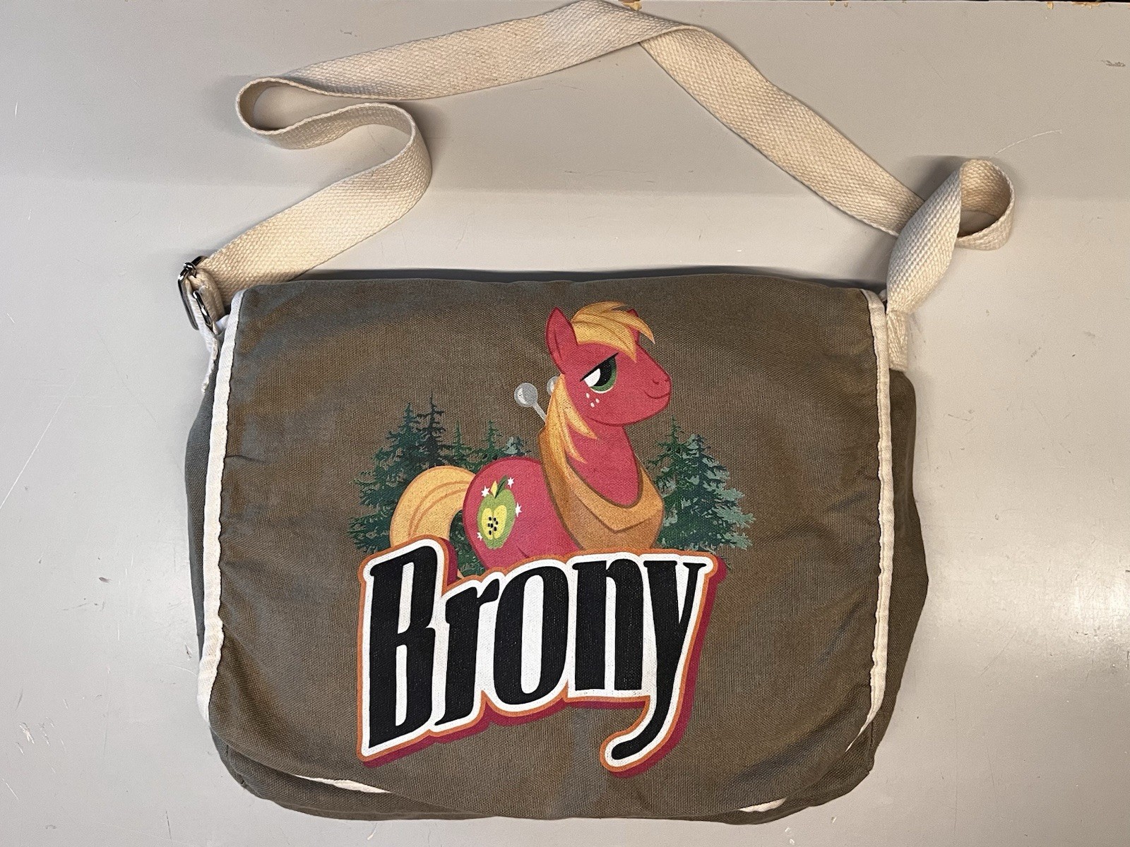 WeLoveFine Brony Big Mac Macintosh Messenger Bag Crossbody Canvas RARE WeLoveFine Brony Big Mac Macintosh Messenger Bag Crossbody Canvas RARE