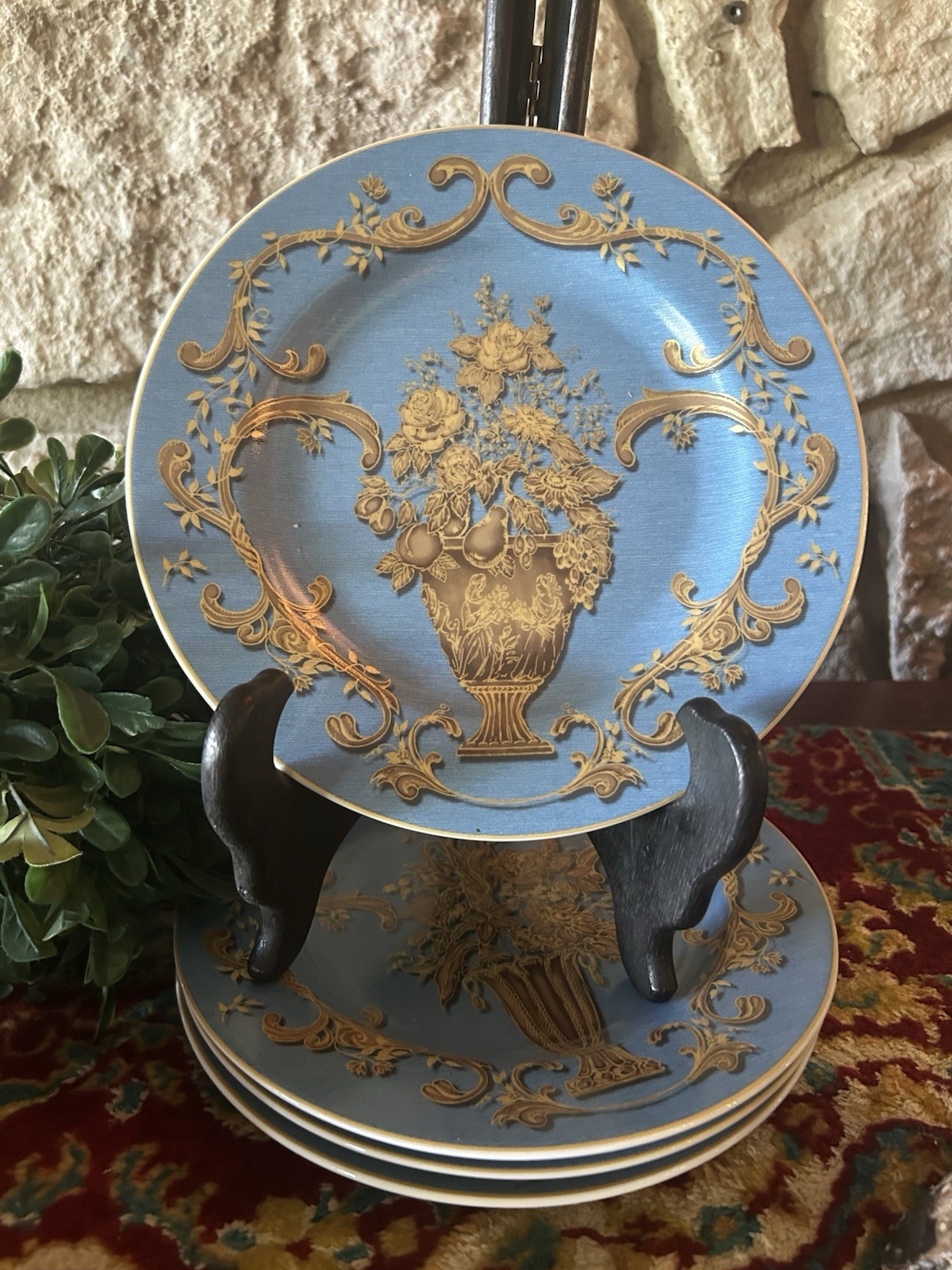 4 American Atelier At Home Blue Jardiniere Dessert Plates 5240 In Box Excellent 4 American Atelier At Home Blue Jardiniere Dessert Plates 5240 In Box Excellent
