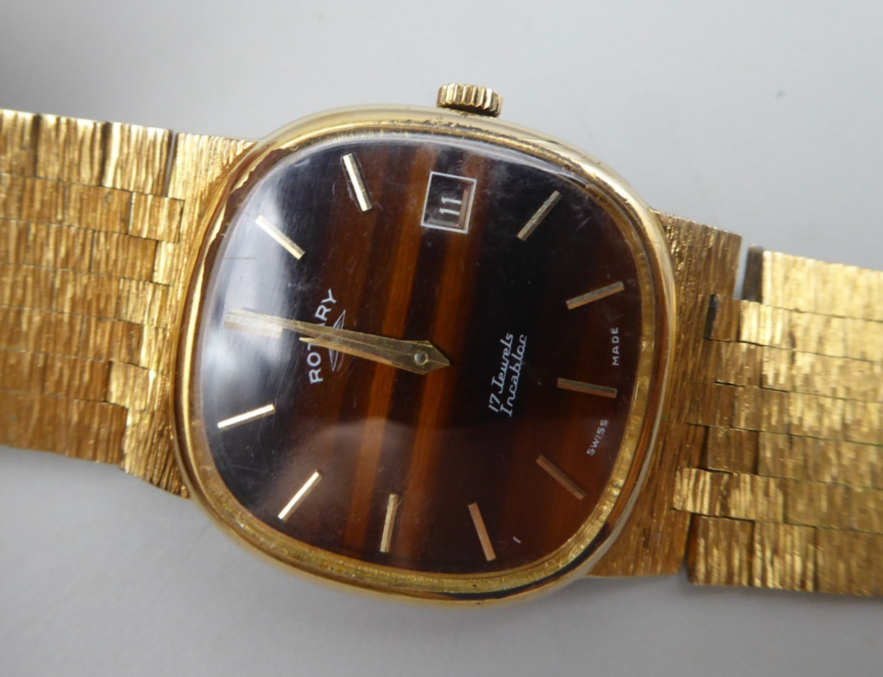 (M) Gent\'s Vintage Rotary Bark Effect Gold Plated Tigers Eye Wristwatch