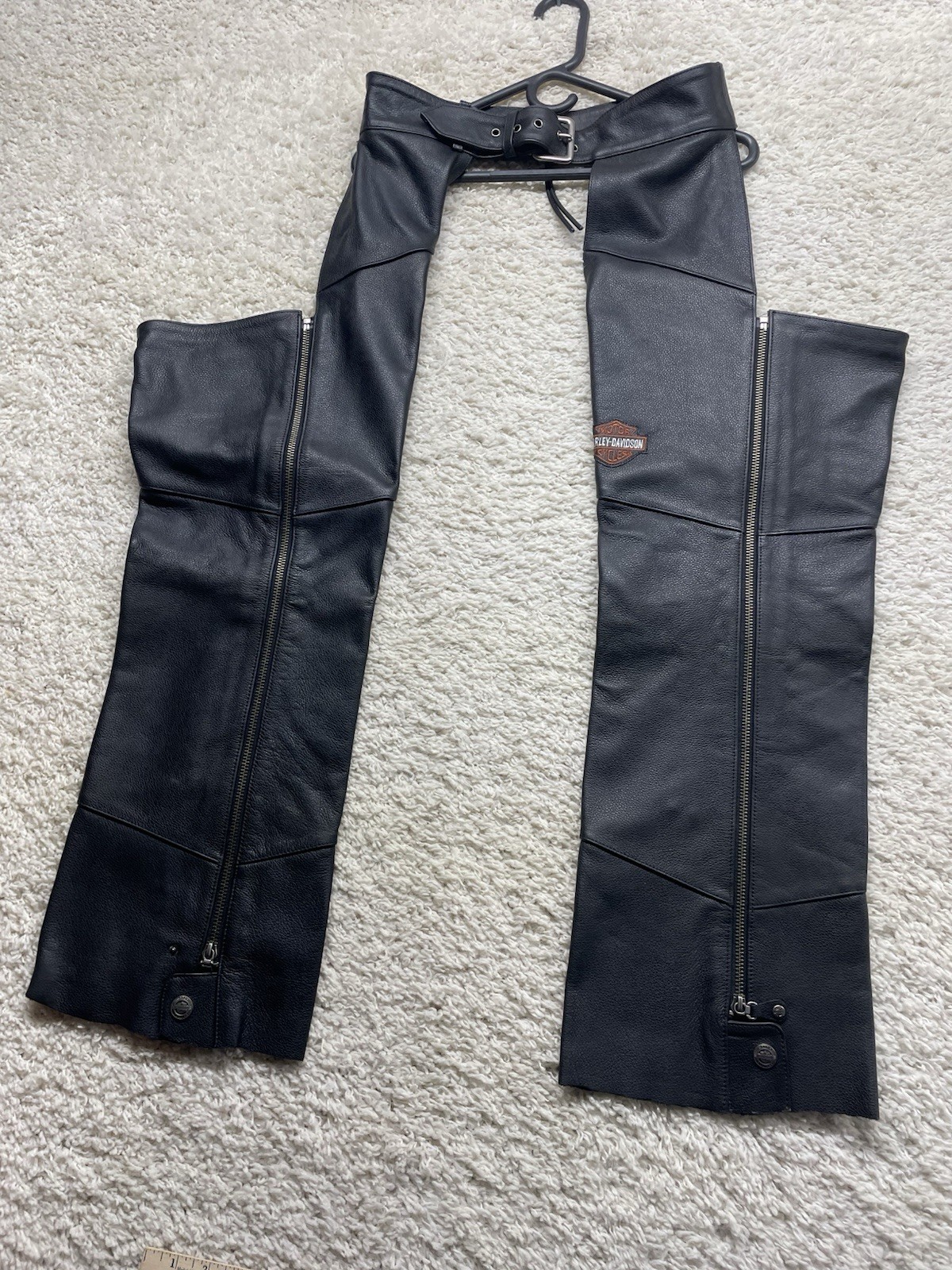 Harley Davidson leather chaps Women’s M Pristine Condition EUC Harley Davidson leather chaps Women’s M Pristine Condition EUC