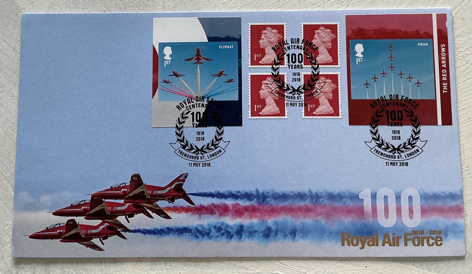GB QEII 2018 Royal Air Force Red Arrows Machin Buckingham FDC Trenchard St C£20 GB QEII 2018 Royal Air Force Red Arrows Machin Buckingham FDC Trenchard St C£20