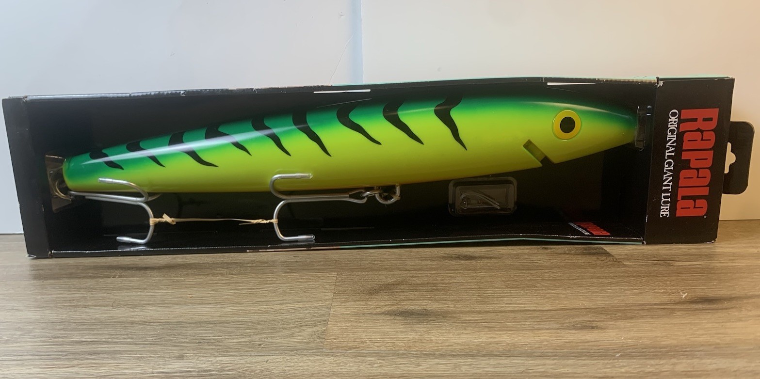 NOS Rapala Giant Lure Store Display 54424 Fire Tiger Fishing Lure Collectible