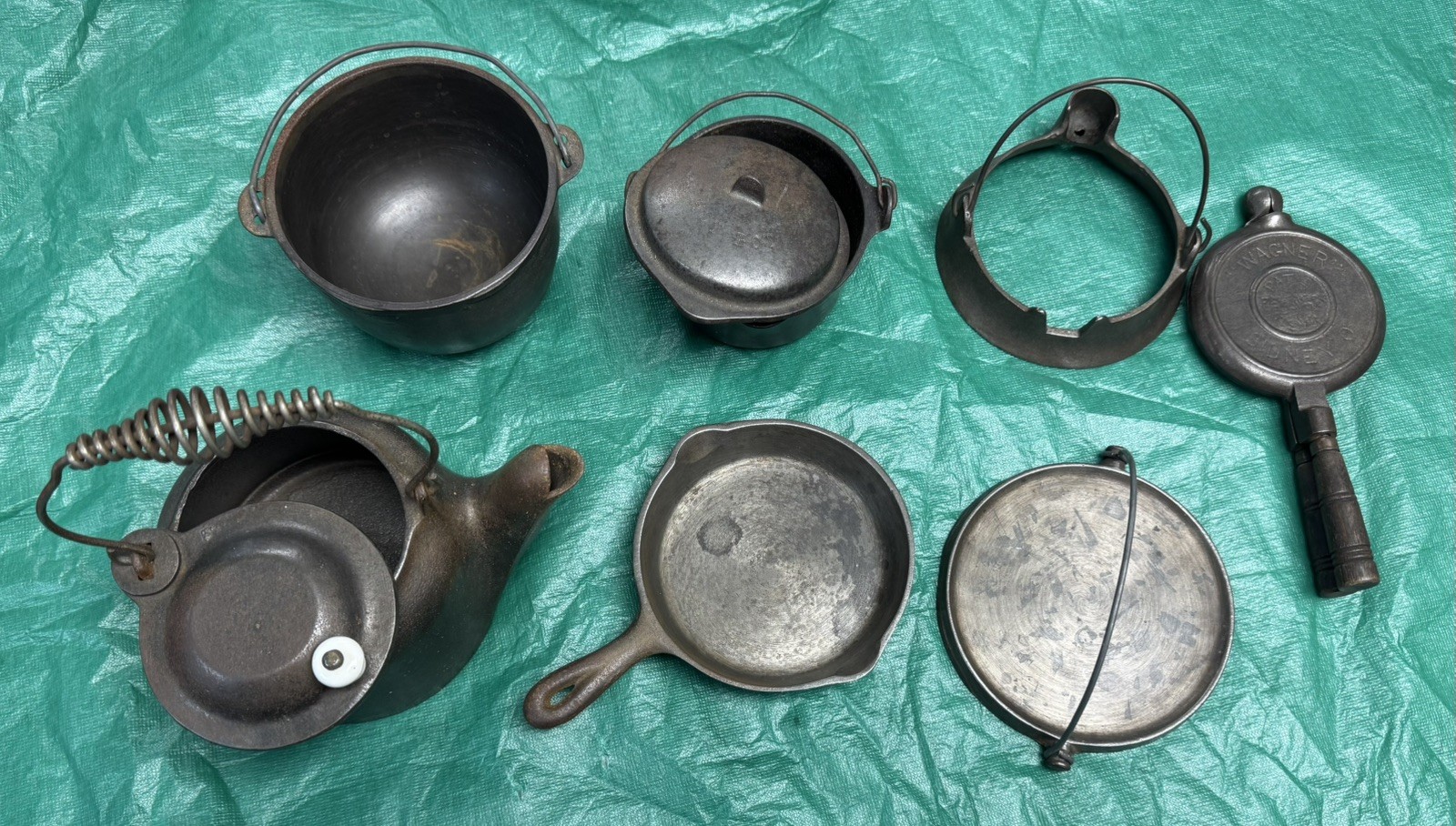 Vintage 9pc Cast Iron Salesman Sample Wagner Ware Sidney -0- set