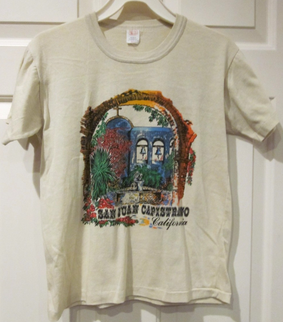 VTG T SHIRT ~1970\'S CALIFORNIA SAN JUAN CAPISTRANO MISSION SPELL OUT SIZE S