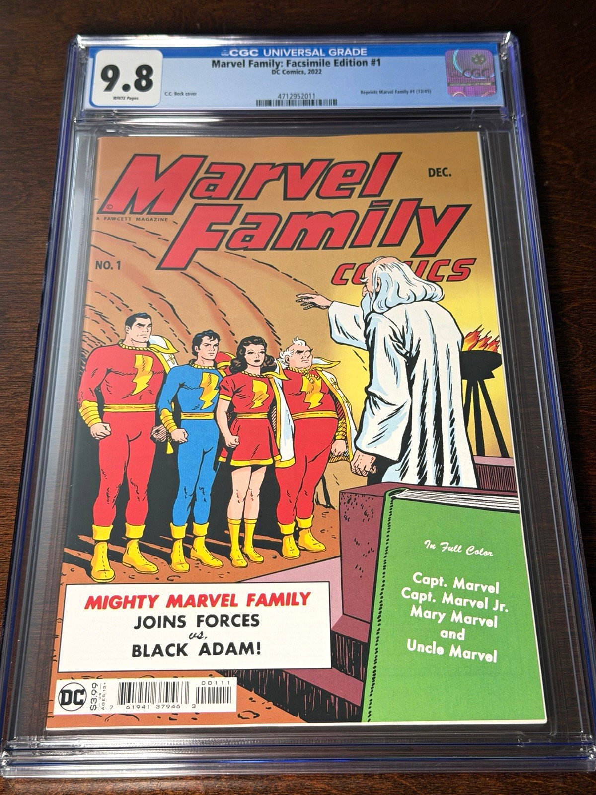 FREE SHIPPING Marvel Family 1 CGC 9.8 DC Comics 2022 Facsimile Exclusive FREE SHIPPING Marvel Family 1 CGC 9.8 DC Comics 2022 Facsimile Exclusive