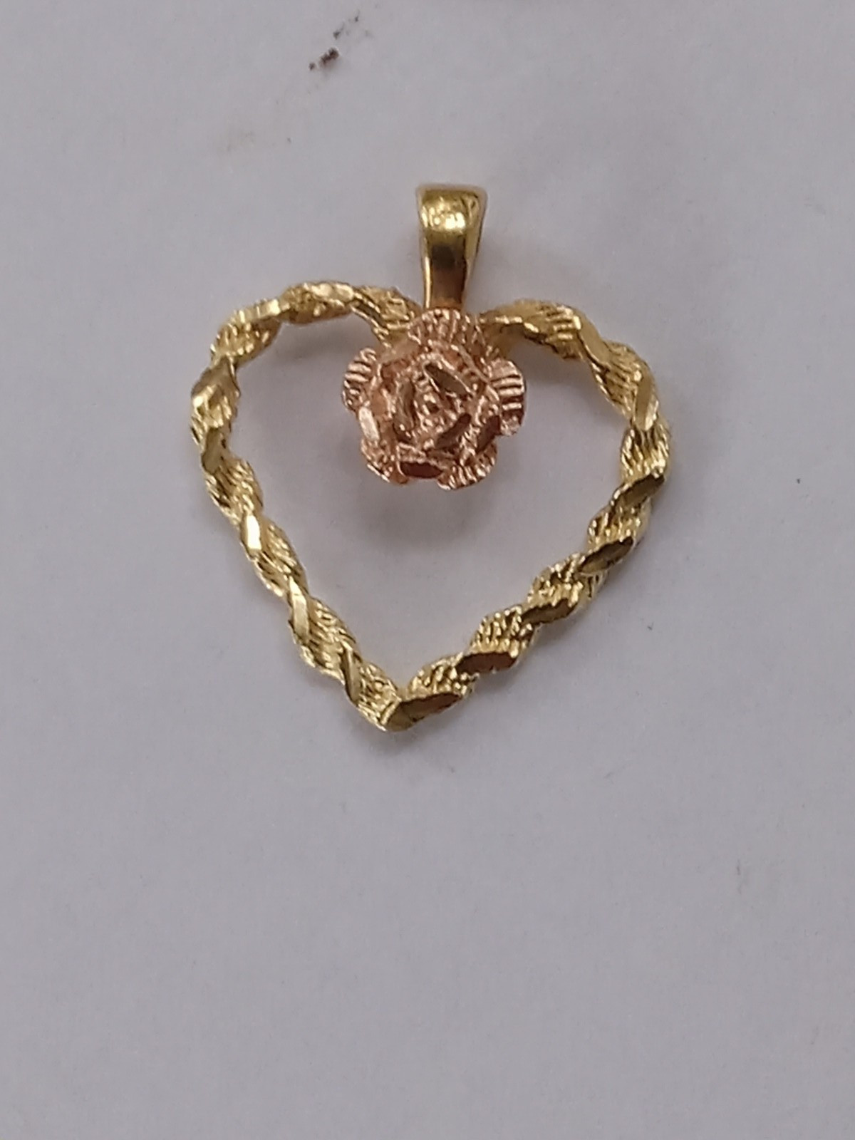 14K GOLD ROPE OPEN HEART W/ROSE CHARM/PENDANT 1.1 GRAMS