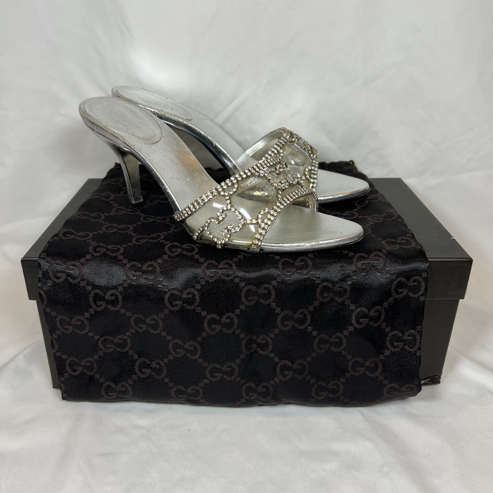 Vintage Gucci Y2K Swarovski Crystal GG Heels Womens 6B Silver Rhinestone Sandals