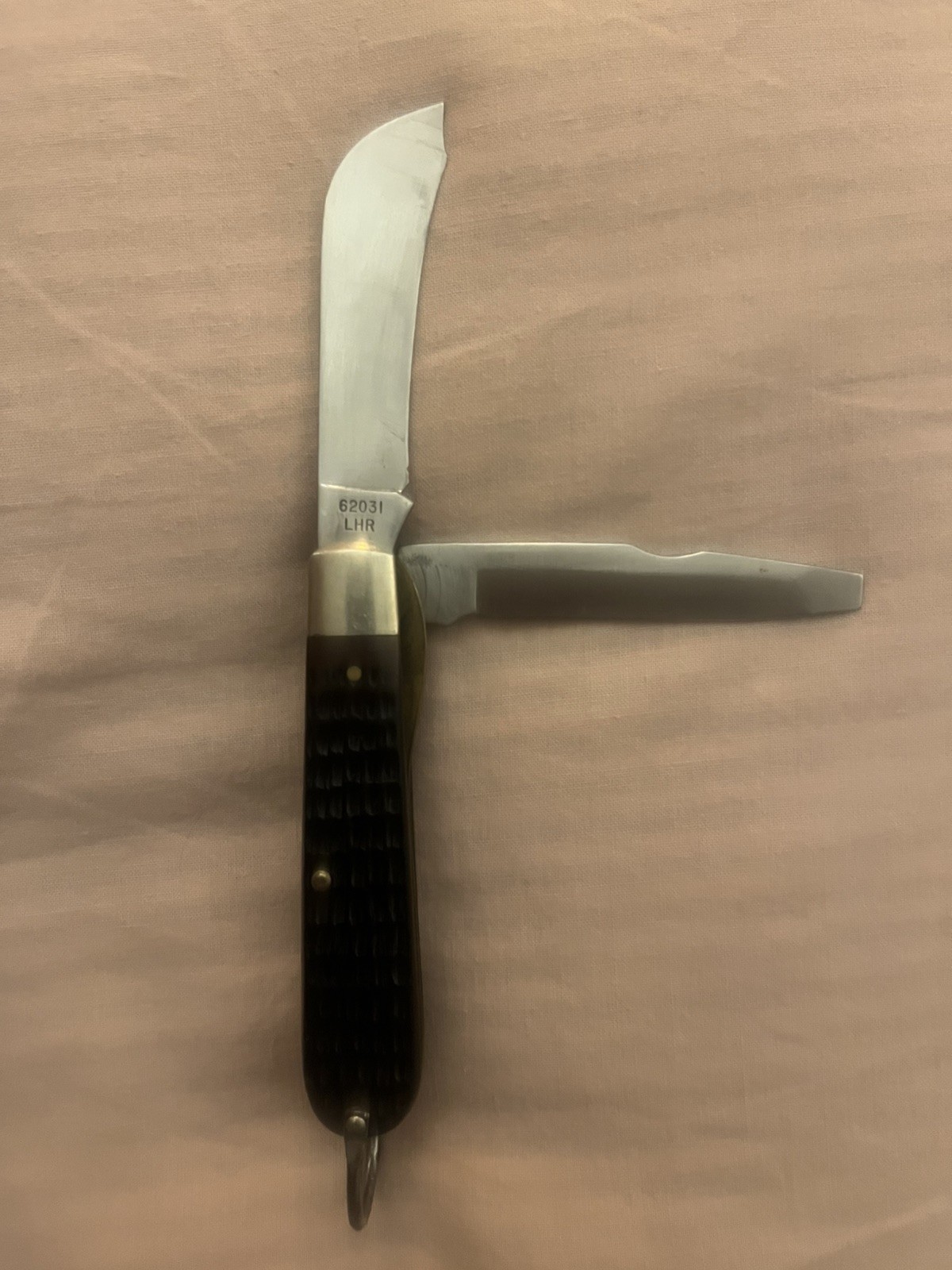 Vintage Pocket Knife Case XX 62031 LHR SS Hawkbill 2 Blade. CHIPPED BLADE Vintage Pocket Knife Case XX 62031 LHR SS Hawkbill 2 Blade. CHIPPED BLADE