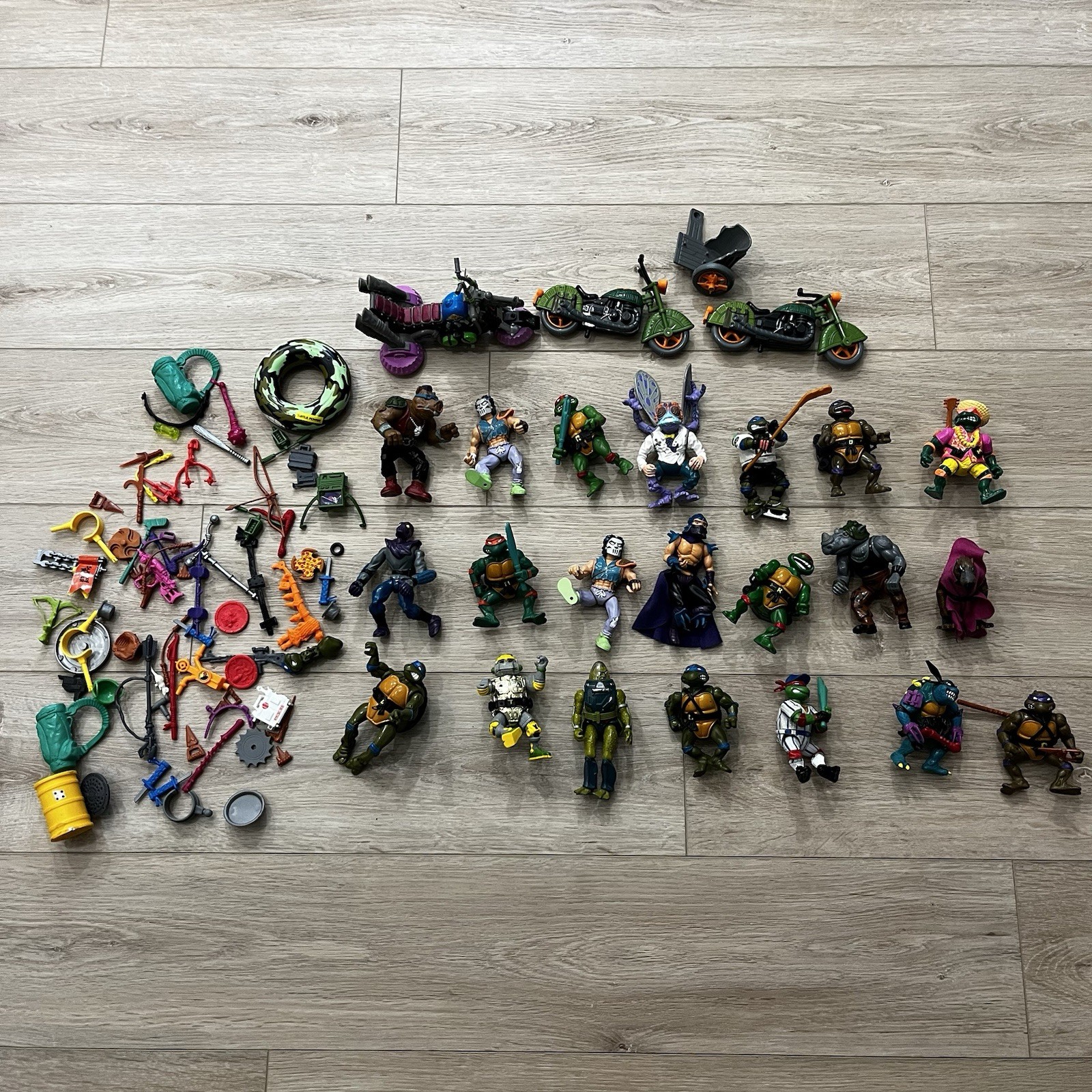 HUGE Lot VTG TMNT Teenage Mutant Ninja Turtles 21 Figures 3 Bikes & Accessories