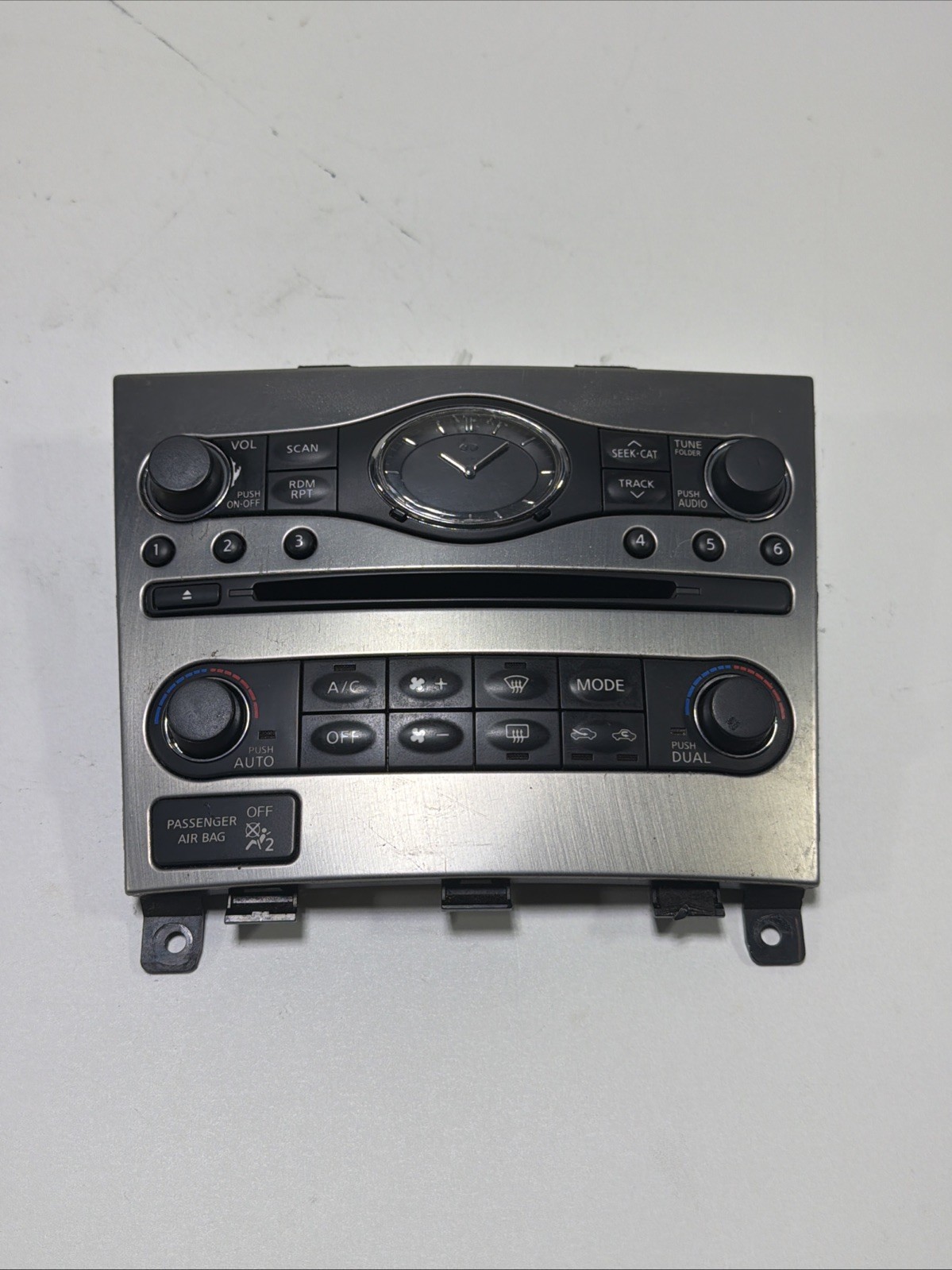 2009-13 Infiniti G37 AC Heater Climate Temperature Control + Radio Control Unit