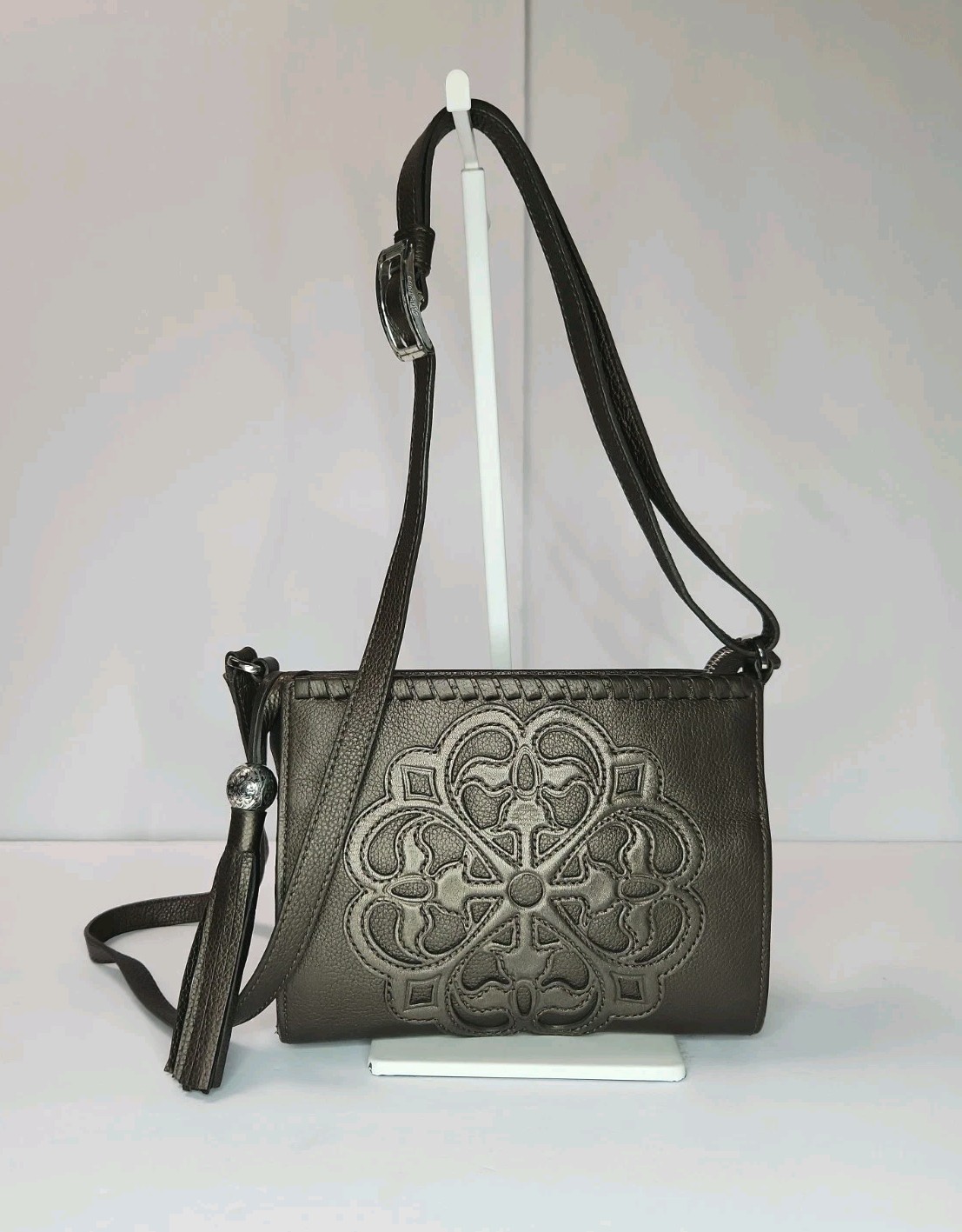 Brighton Ferrara City Bag Organizer Crossbody Cathedral Medallion Pewter Purse