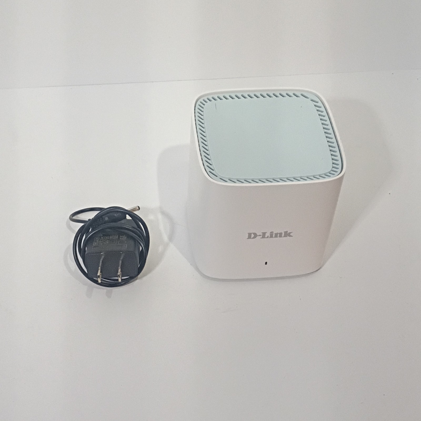 D-Link EAGLE PRO AI WiFi 6 Mesh Router AX1500 M15 Satellite D-Link EAGLE PRO AI WiFi 6 Mesh Router AX1500 M15 Satellite