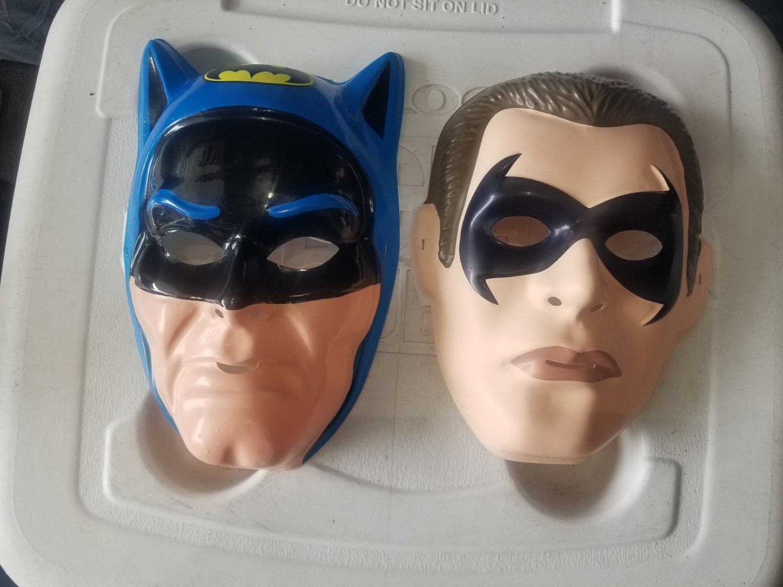 Batman & Robin Halloween Plastic Mask Ben Cooper Style NOS- NWT\'s 🎃🦇