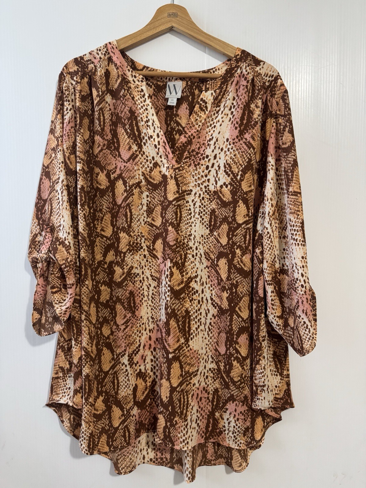NEW Worthington Women\'s 2X Top Roll Tab Sleeve V-Neck  Snakeskin Print