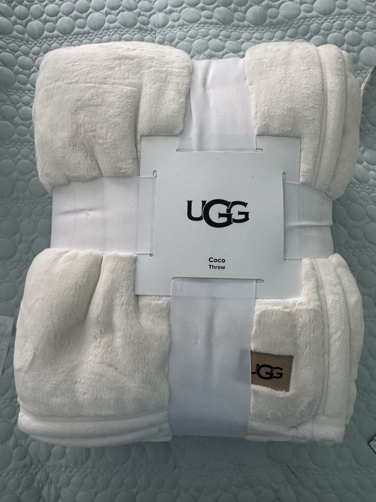 Ugg Coco Throw 50 X 70 Snow Cream White Soft Fleece From Nordstrom Ugg Coco Throw 50 X 70 Snow Cream White Soft Fleece From Nordstrom
