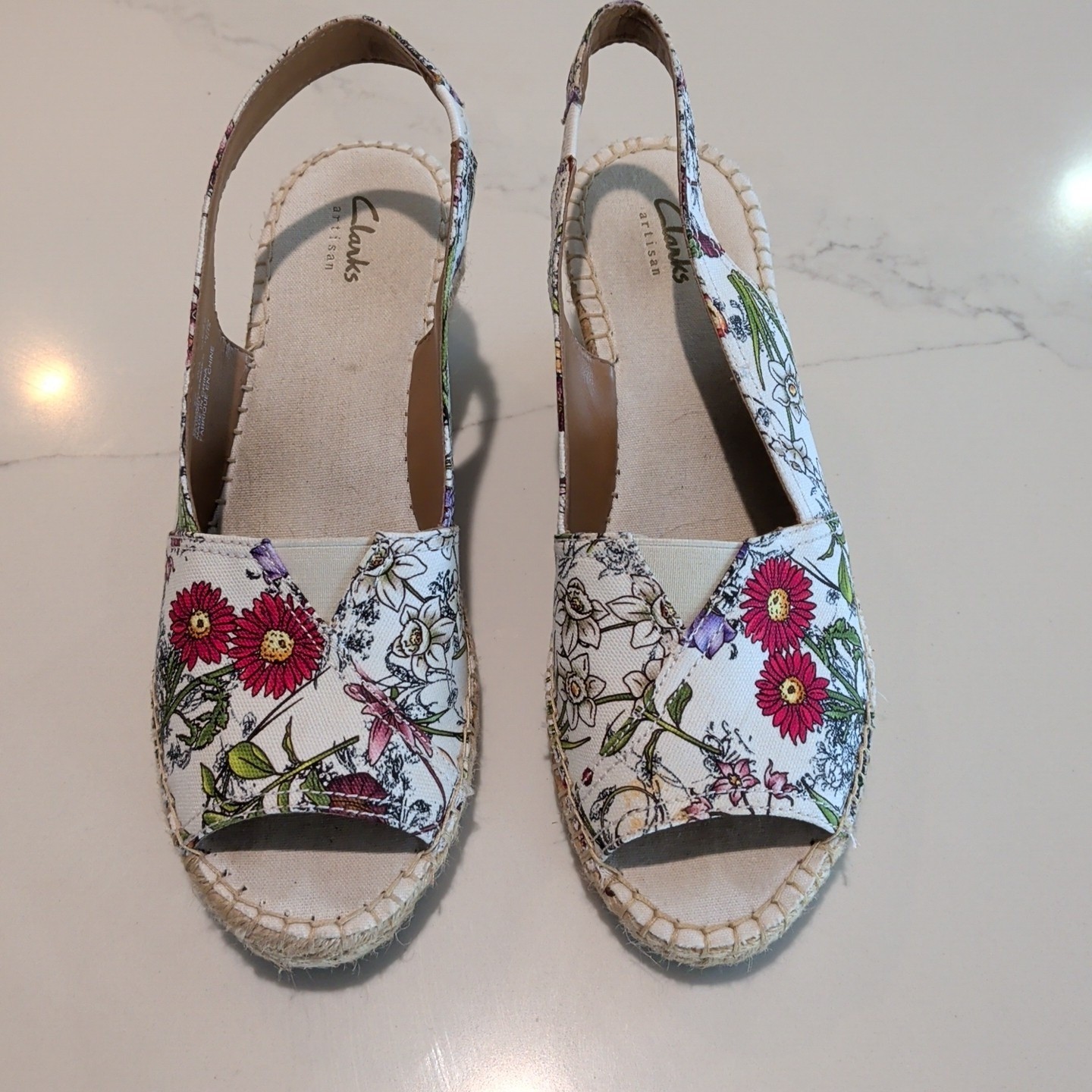 CLARKS ARTISAN-Petrina Rhea-White/Sand Floral Espadrille Wedge-8.5M CLARKS ARTISAN-Petrina Rhea-White/Sand Floral Espadrille Wedge-8.5M