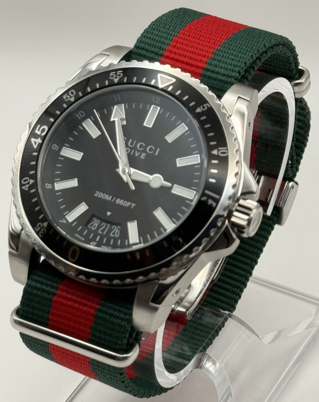 Gucci Dive YA136206 Men\'s Watch - Red/Green