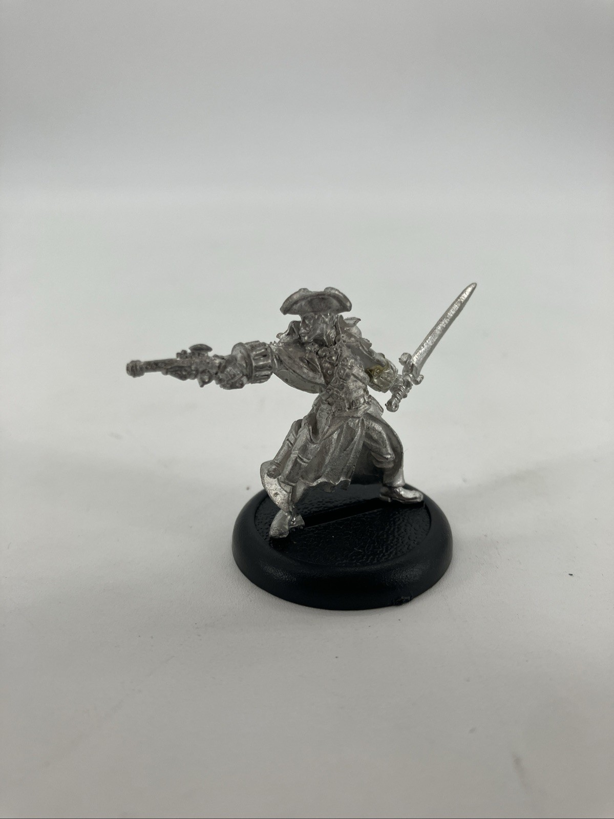 A6643 HORDES WARMACHINE CYGNAR ARCANE TEMPEST GUN MAGE OFFICER Metal Ships Fast